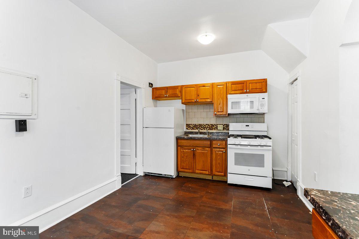 LOGAN - Residential Lease