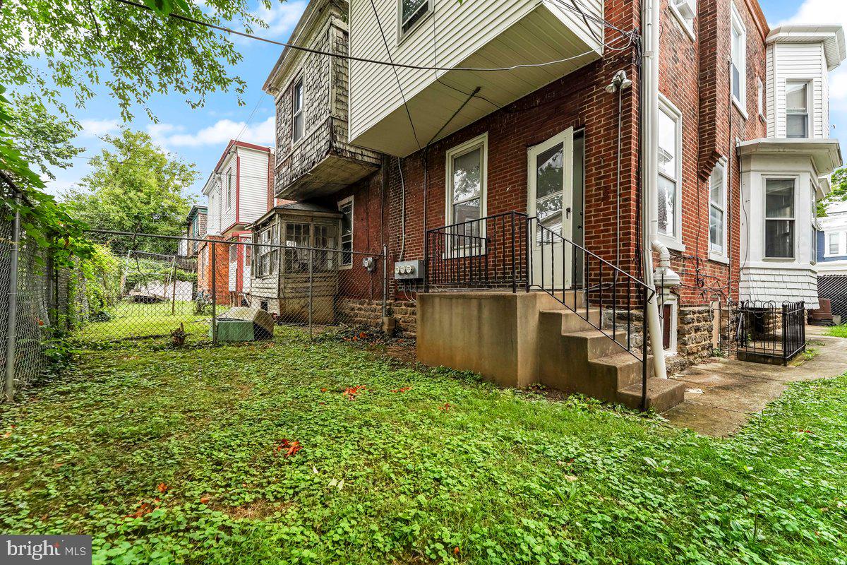 LOGAN - Residential Lease