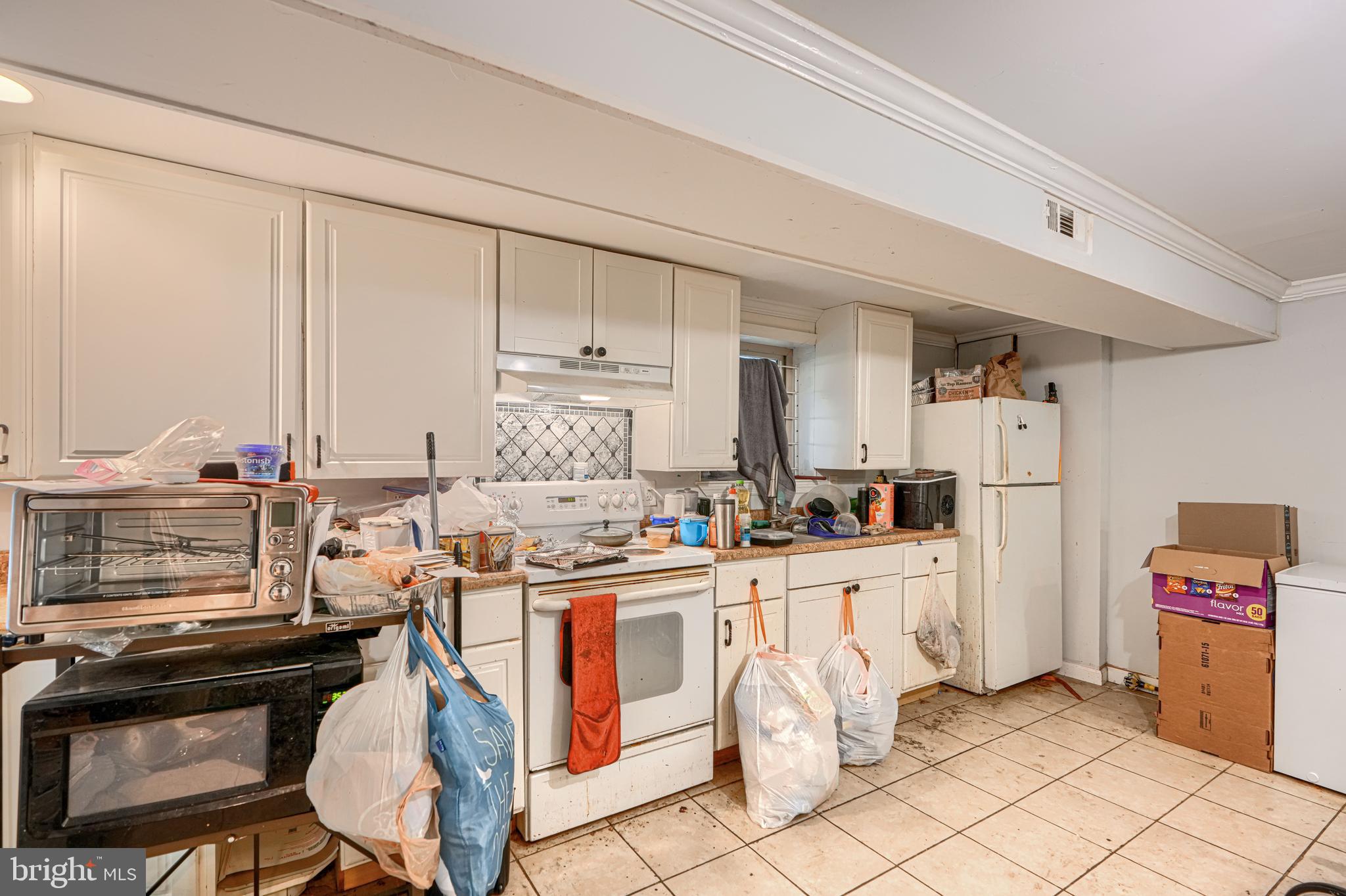 OAKWOOD KNOLLS - Residential