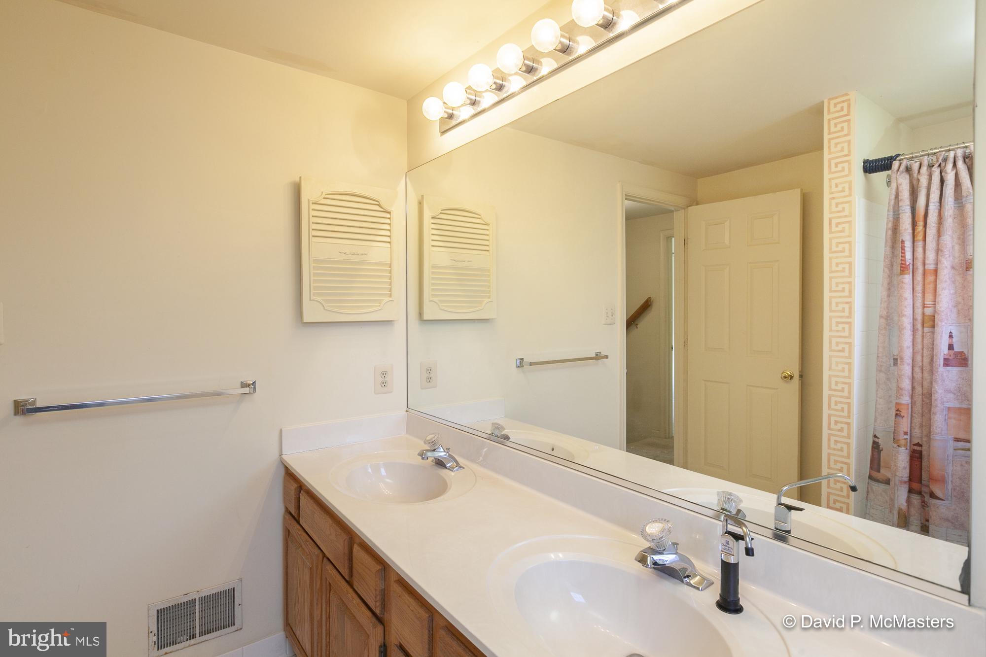 STEEPLE CHASE - Residential