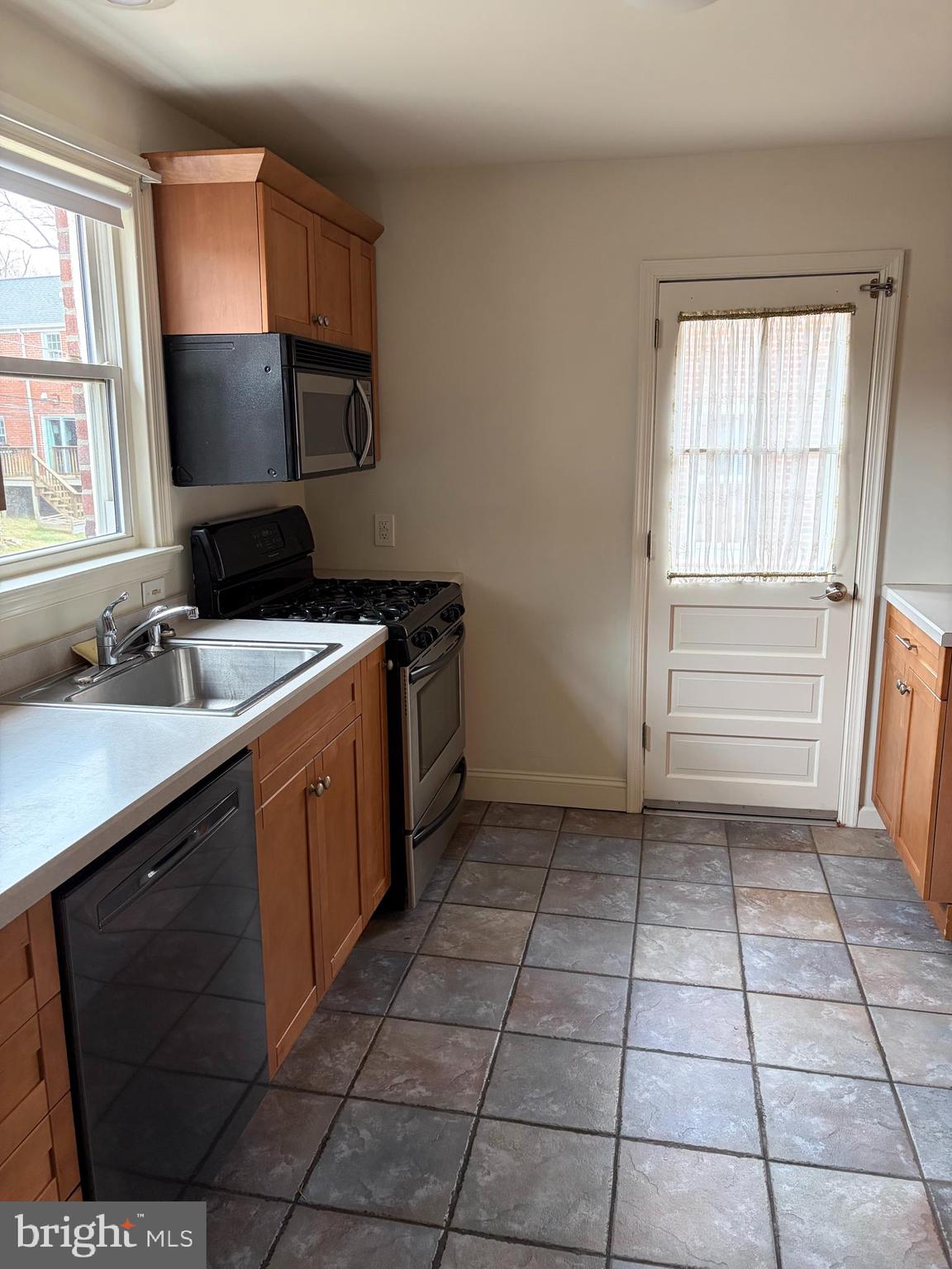 PENN WYNNE - Residential Lease