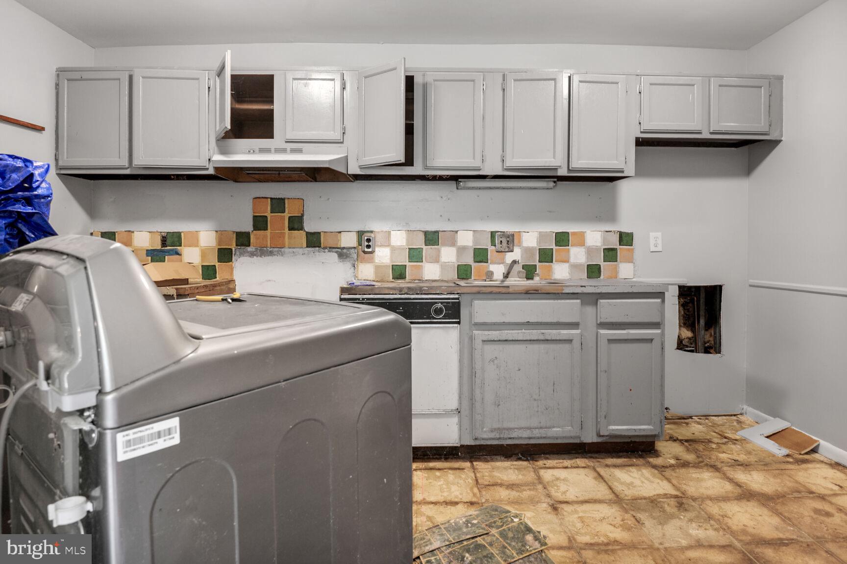 HUNTERS WOODS VILLAGE - Residential