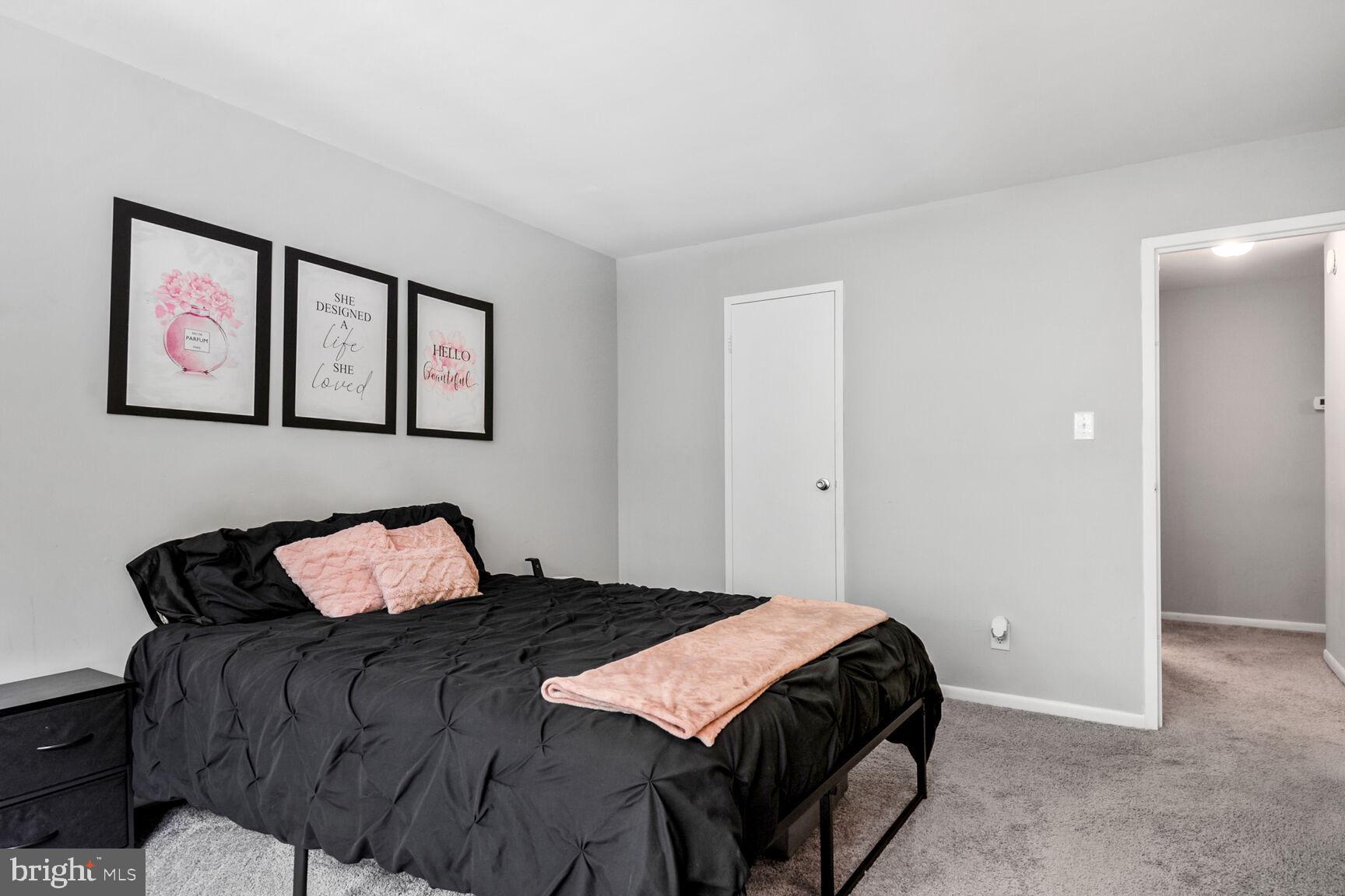 HUNTERS WOODS VILLAGE - Residential