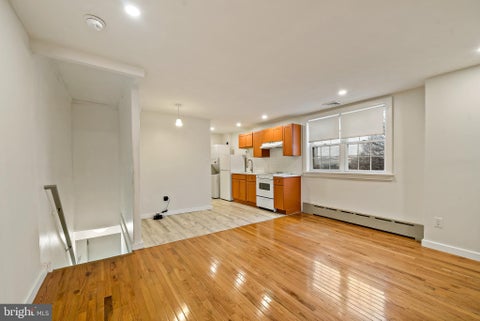 Townhouse For Rent - 2849 S 11th Street #2ND FLOOR<br/> PHILADELPHIA, PA 19148