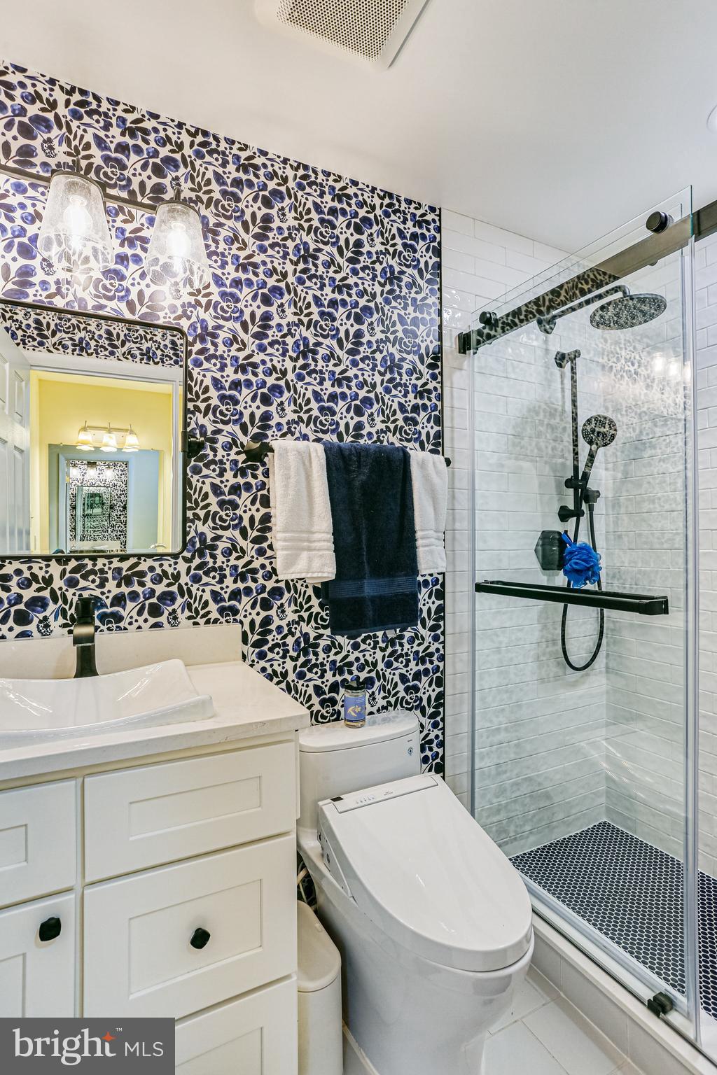 DIVINITY COVE - Residential