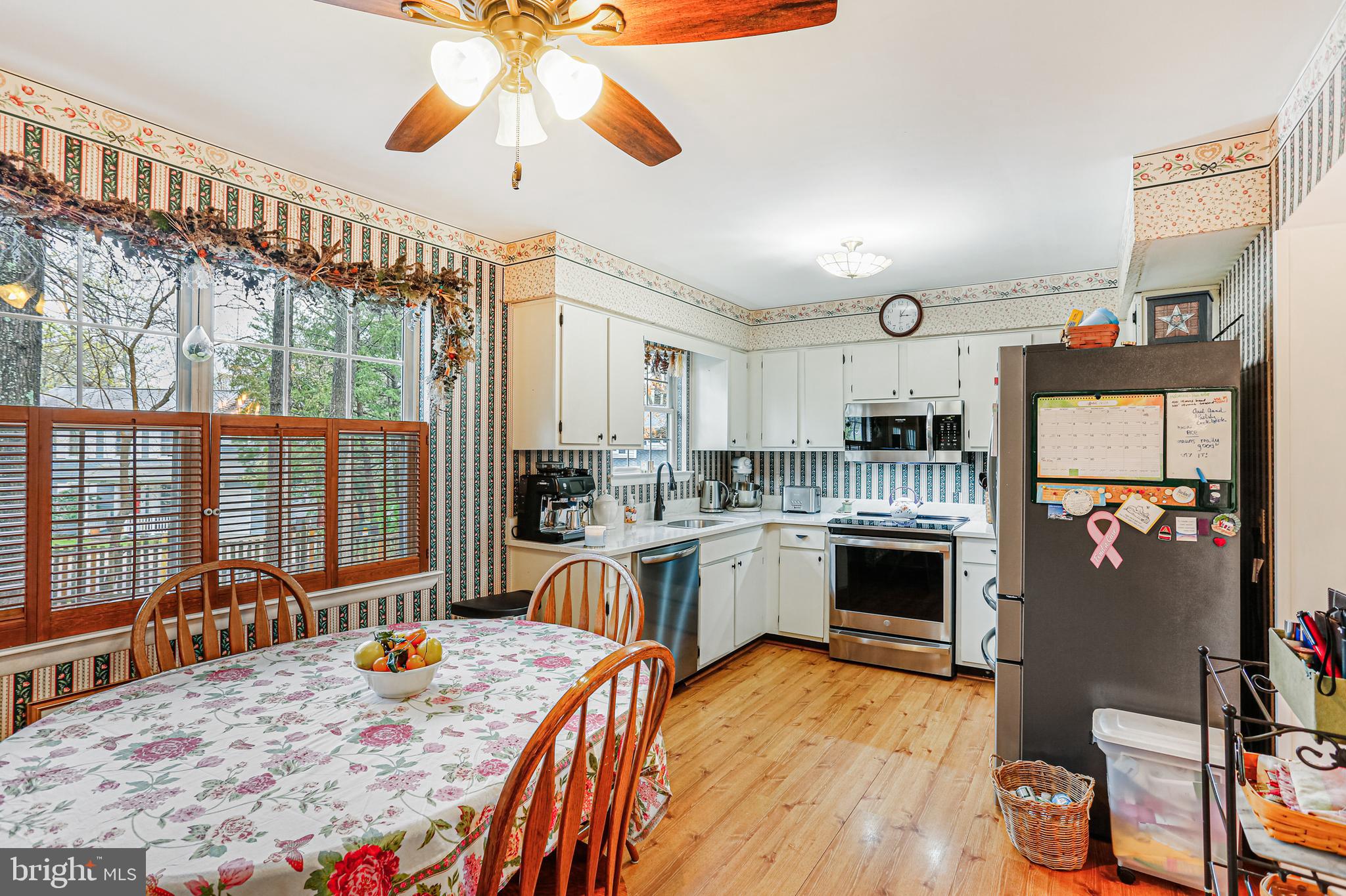 DIVINITY COVE - Residential