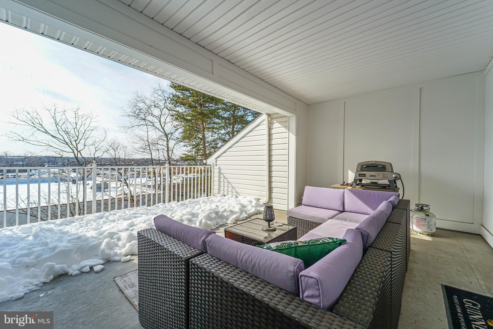 CREEKSTONE VILLAGE - Residential