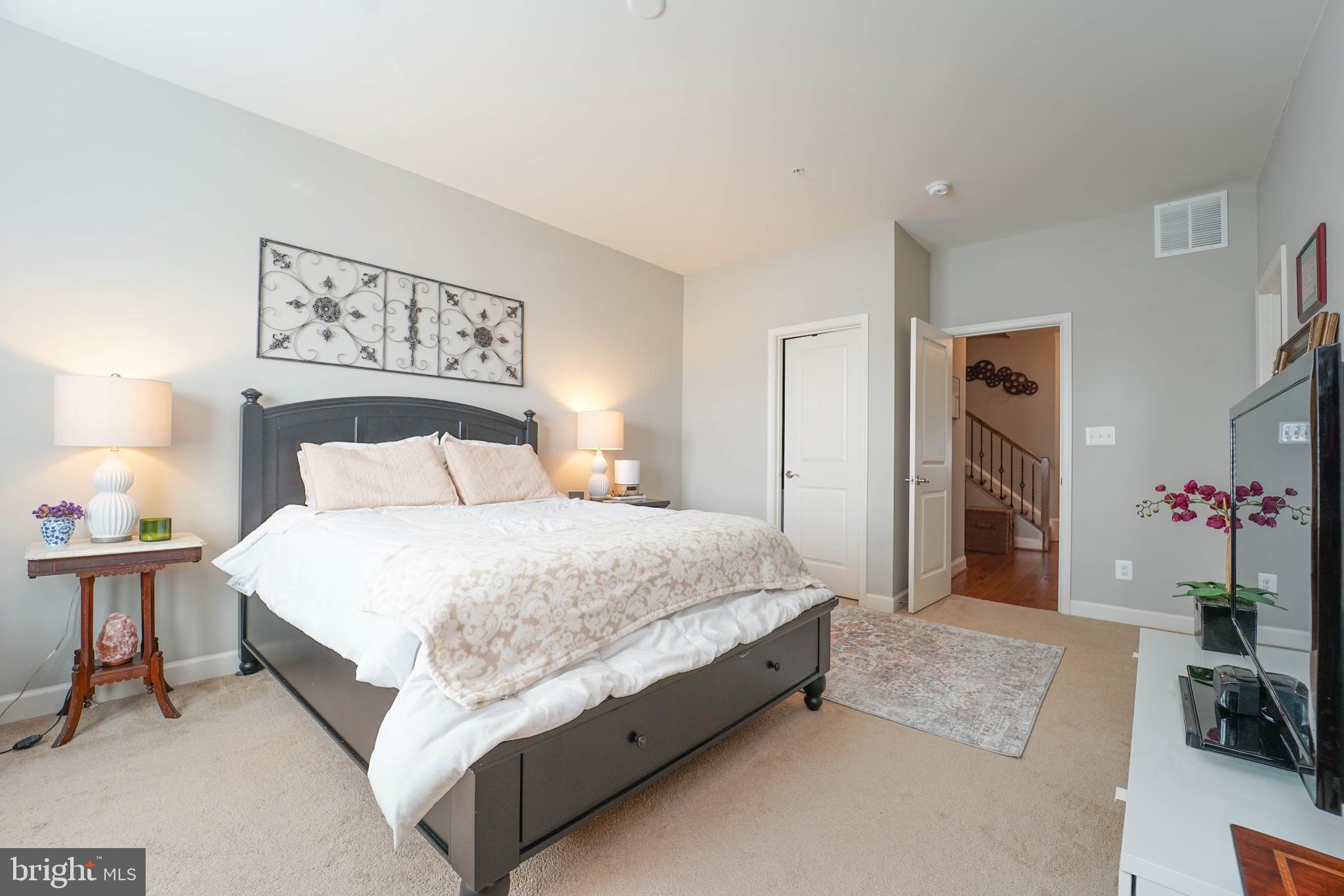 CREEKSTONE VILLAGE - Residential