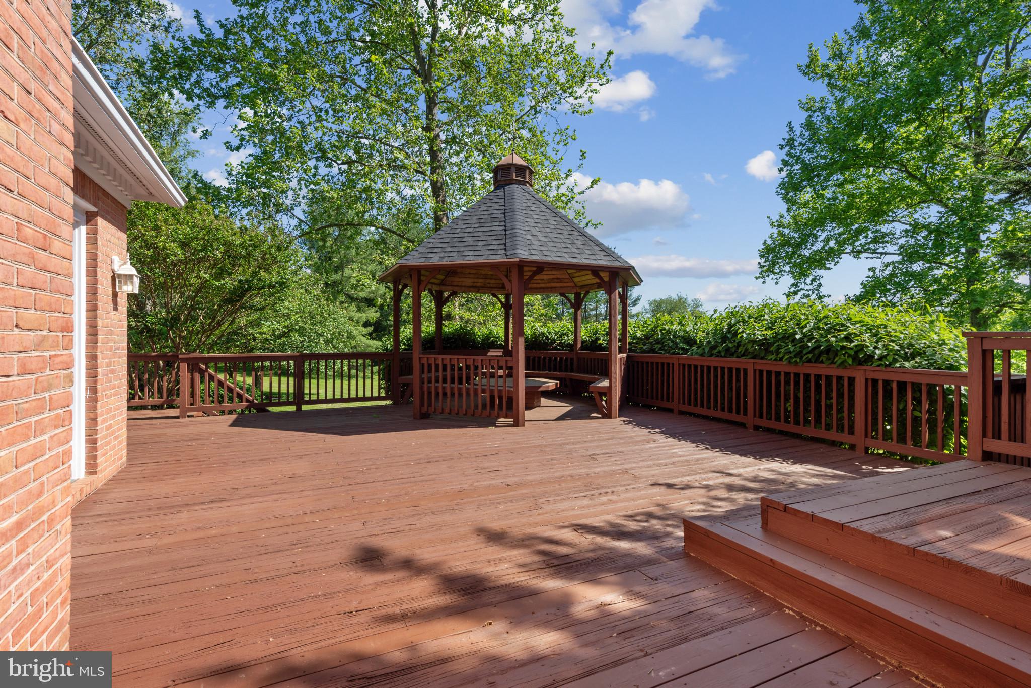 HAWKSFIELD ESTATES - Residential