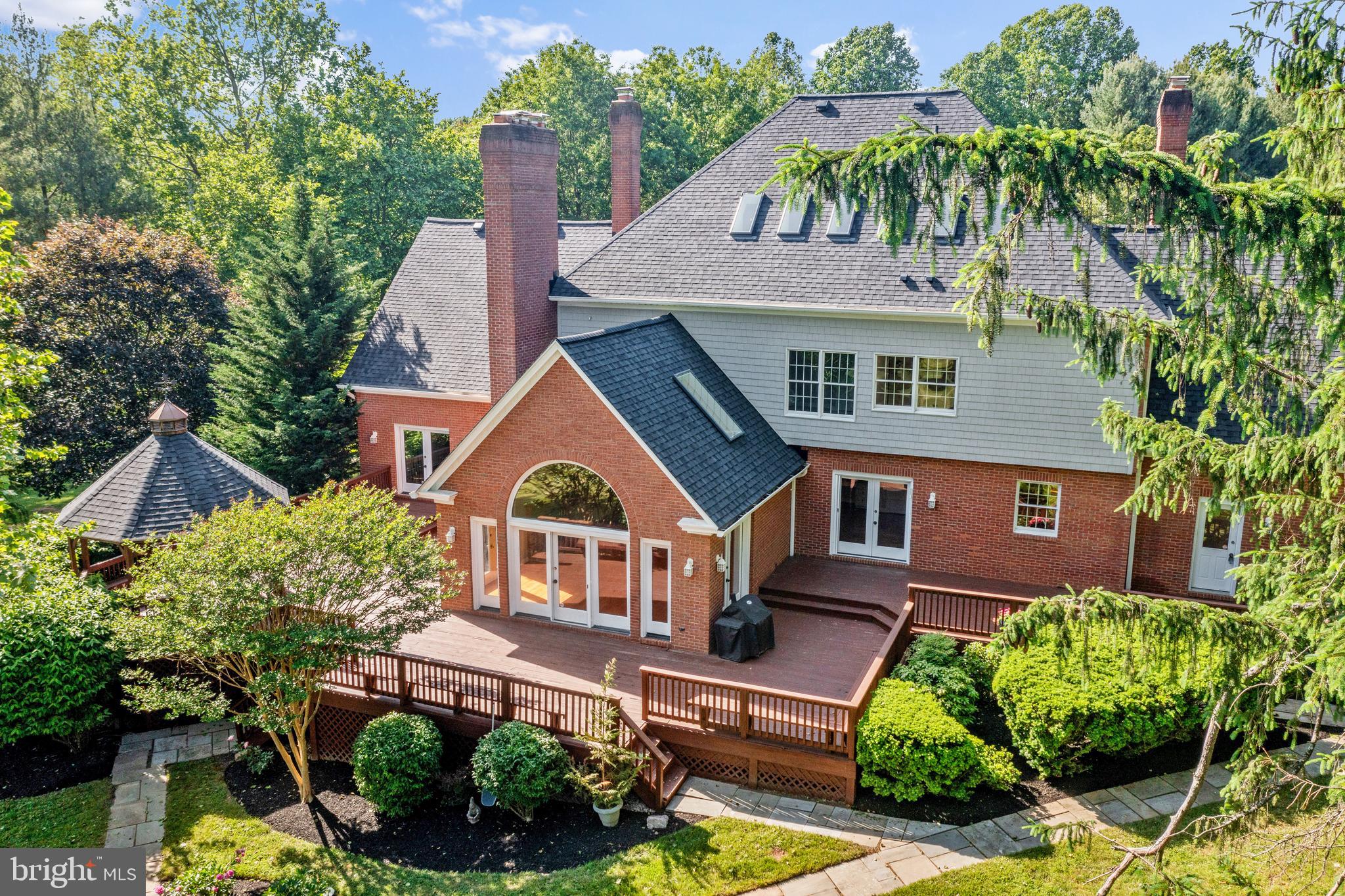 HAWKSFIELD ESTATES - Residential