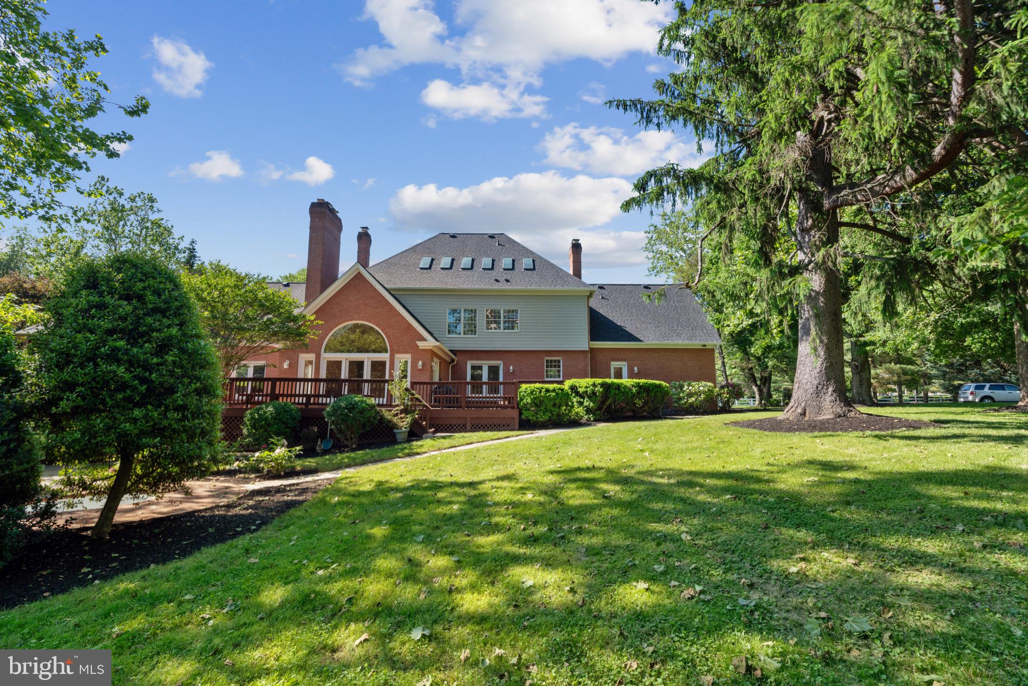 HAWKSFIELD ESTATES - Residential