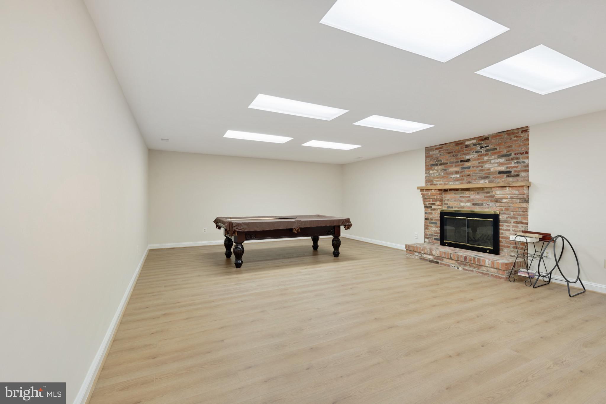 HAWKSFIELD ESTATES - Residential