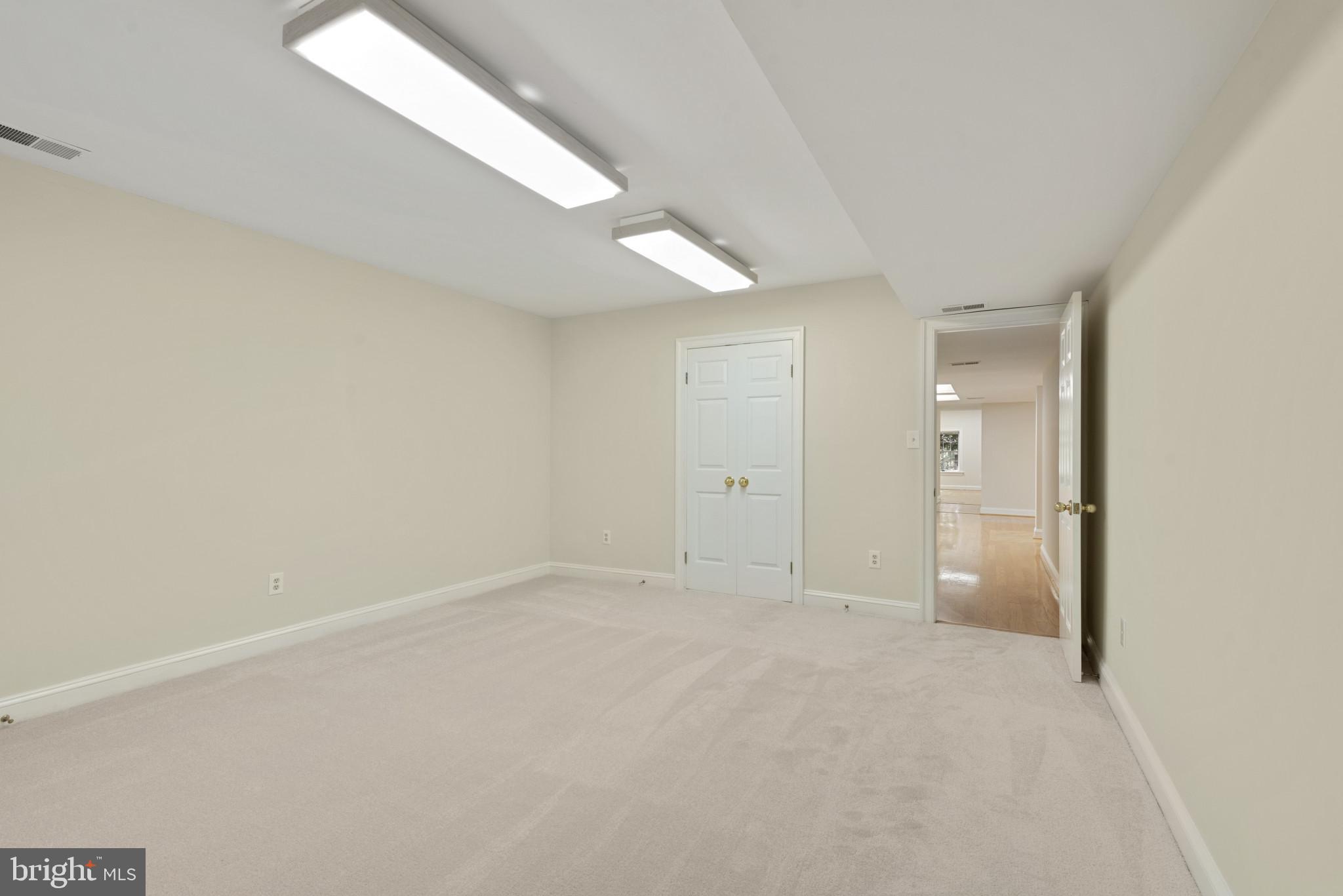 HAWKSFIELD ESTATES - Residential