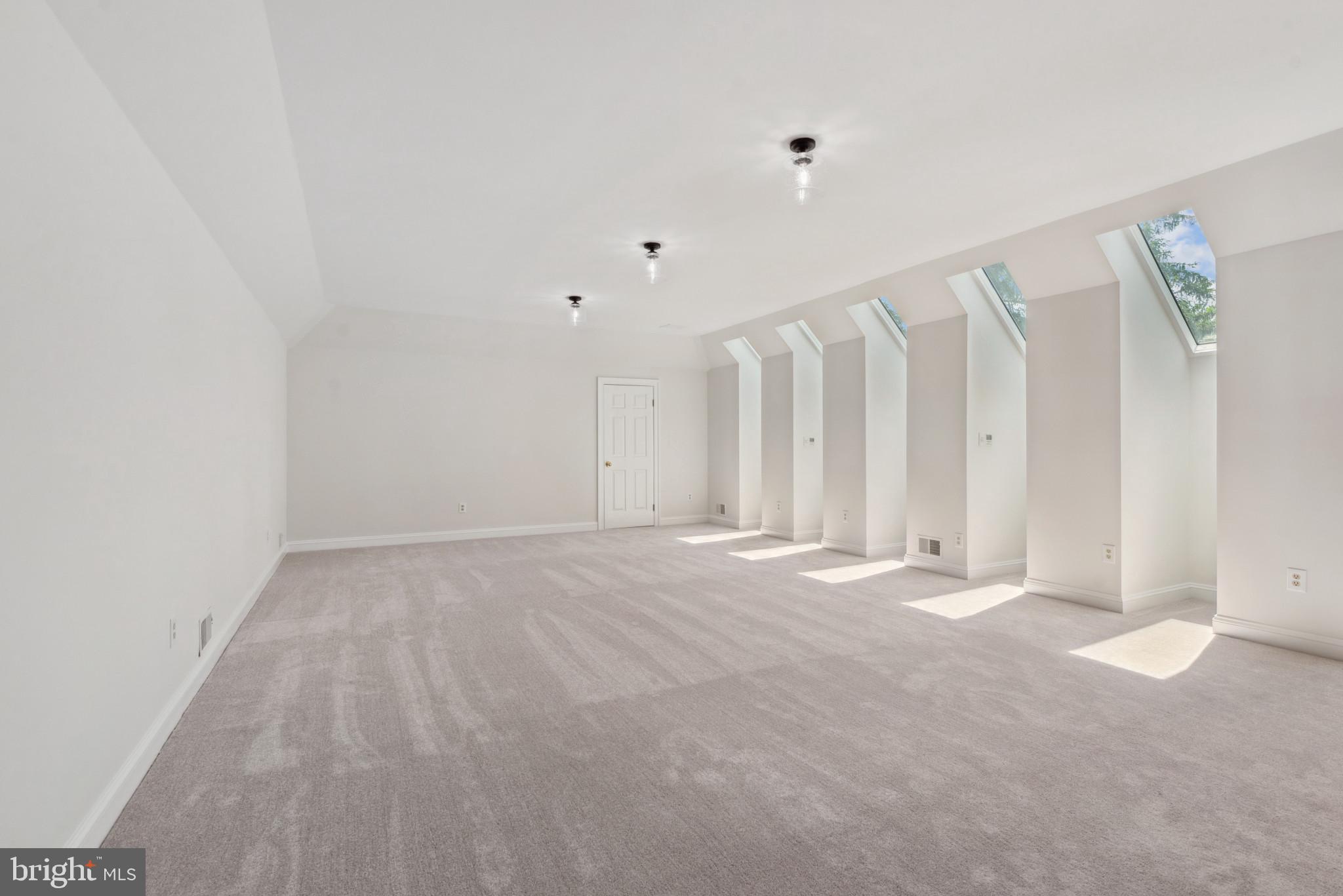 HAWKSFIELD ESTATES - Residential