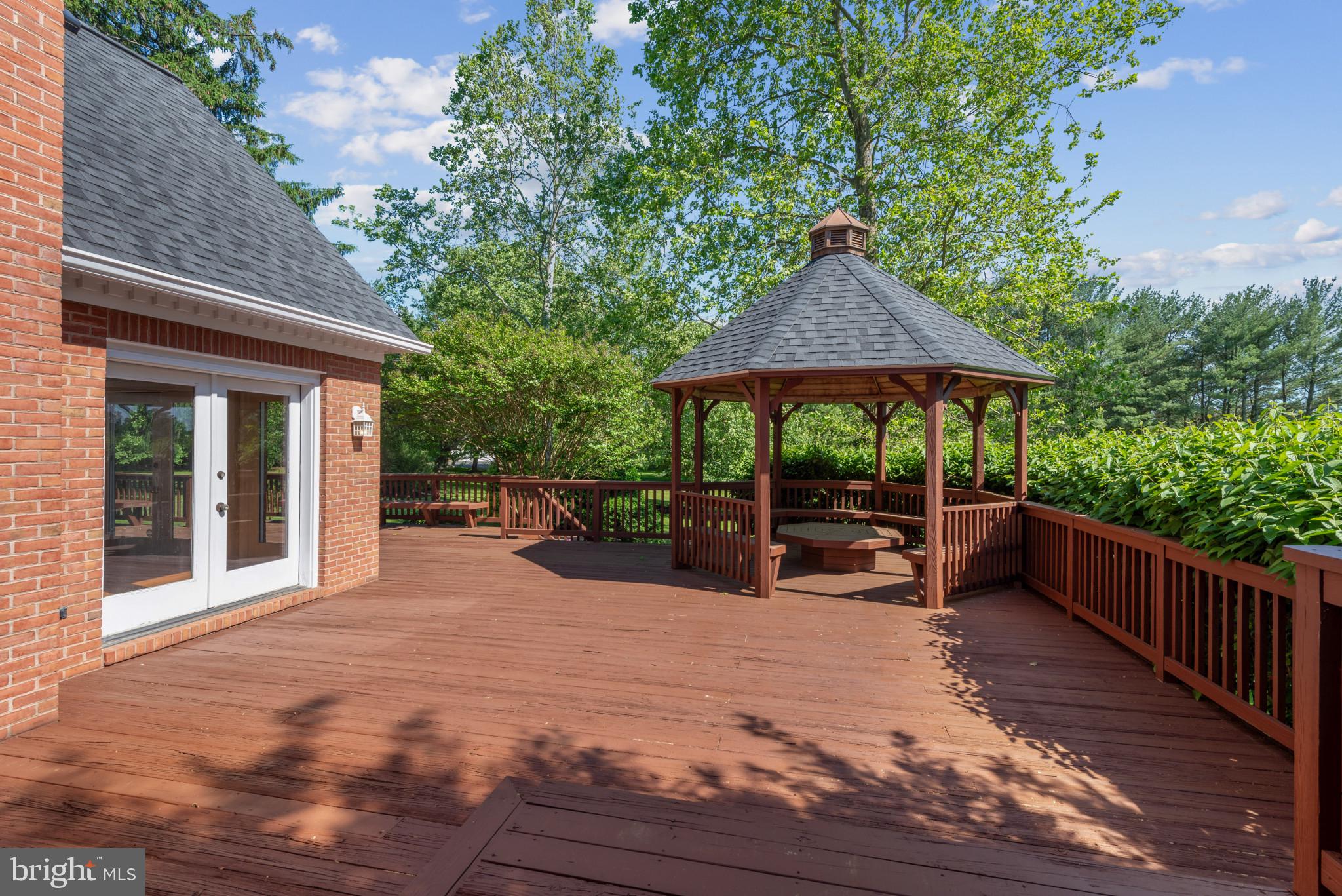 HAWKSFIELD ESTATES - Residential