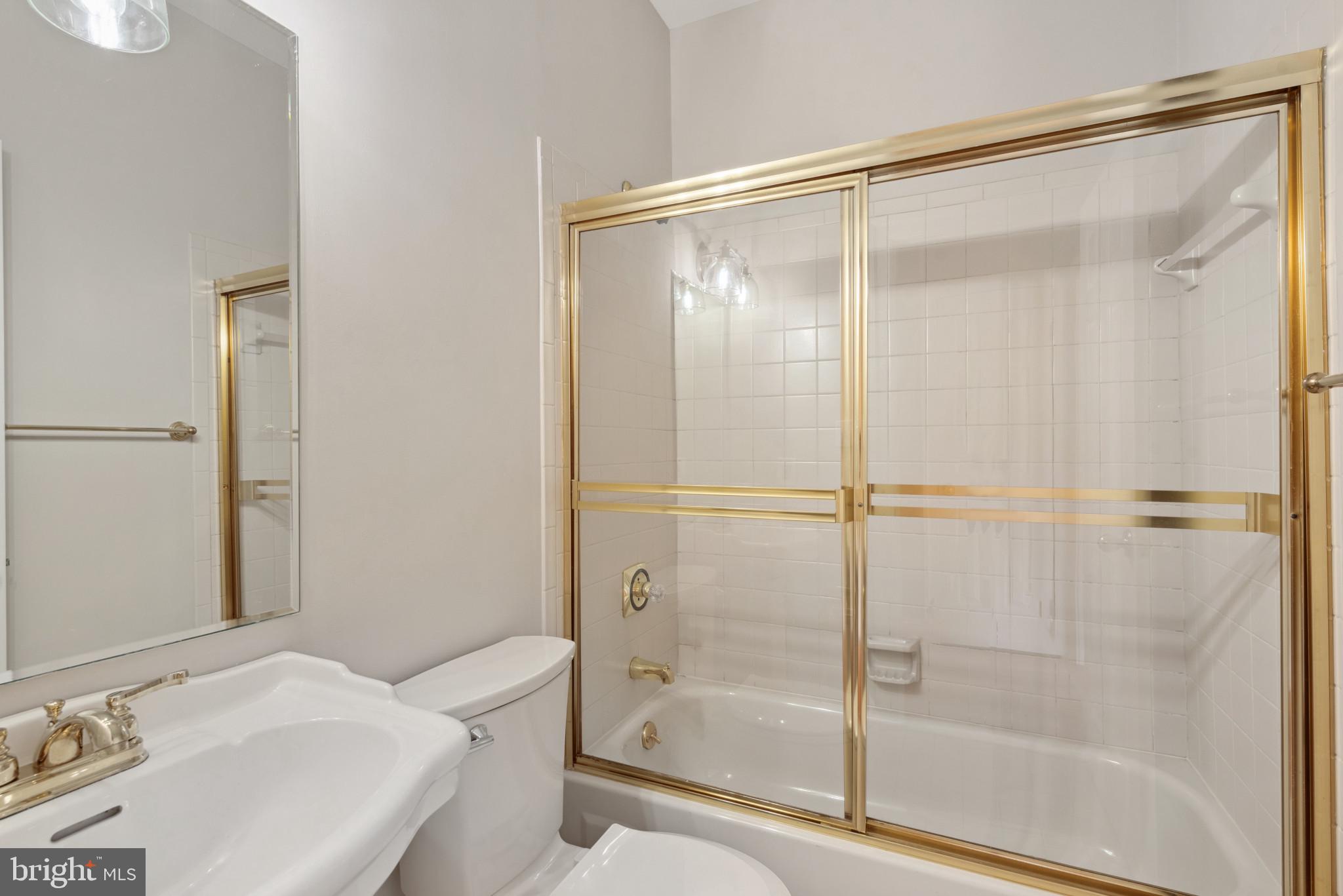 HAWKSFIELD ESTATES - Residential