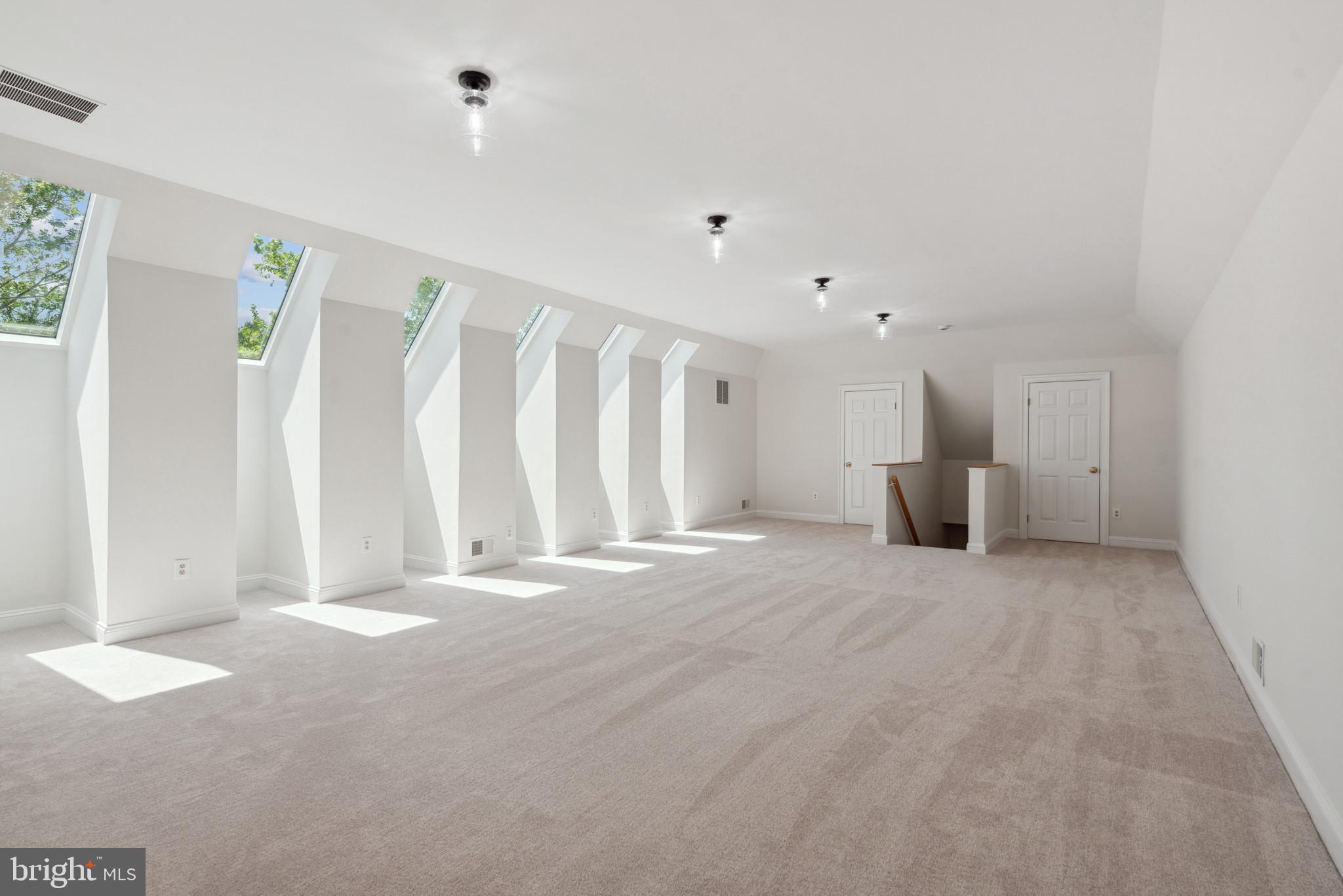 HAWKSFIELD ESTATES - Residential