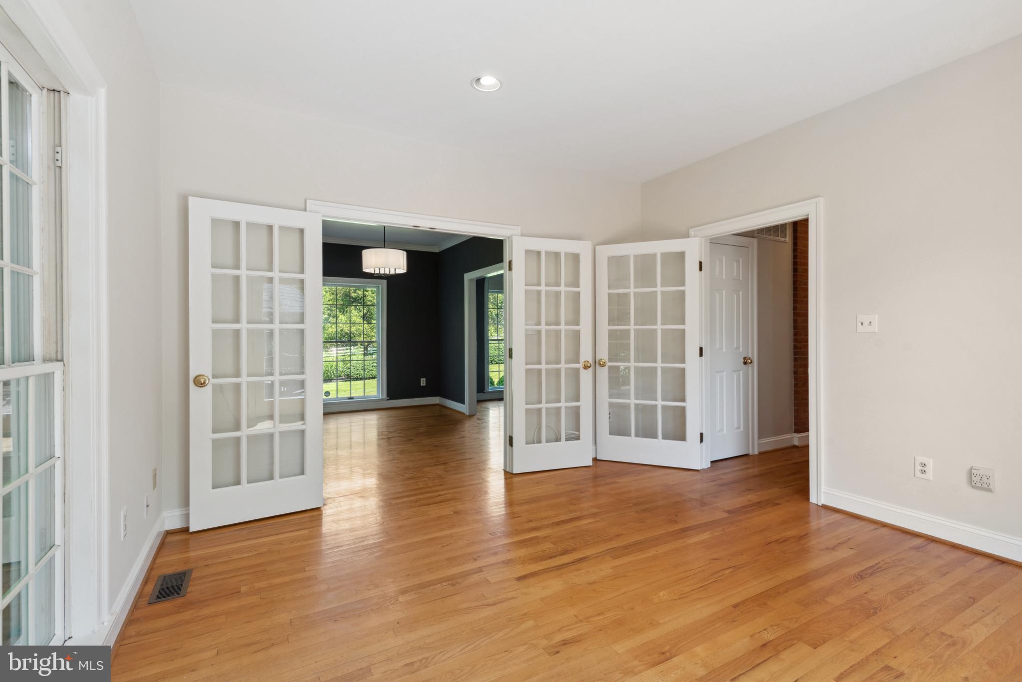 HAWKSFIELD ESTATES - Residential