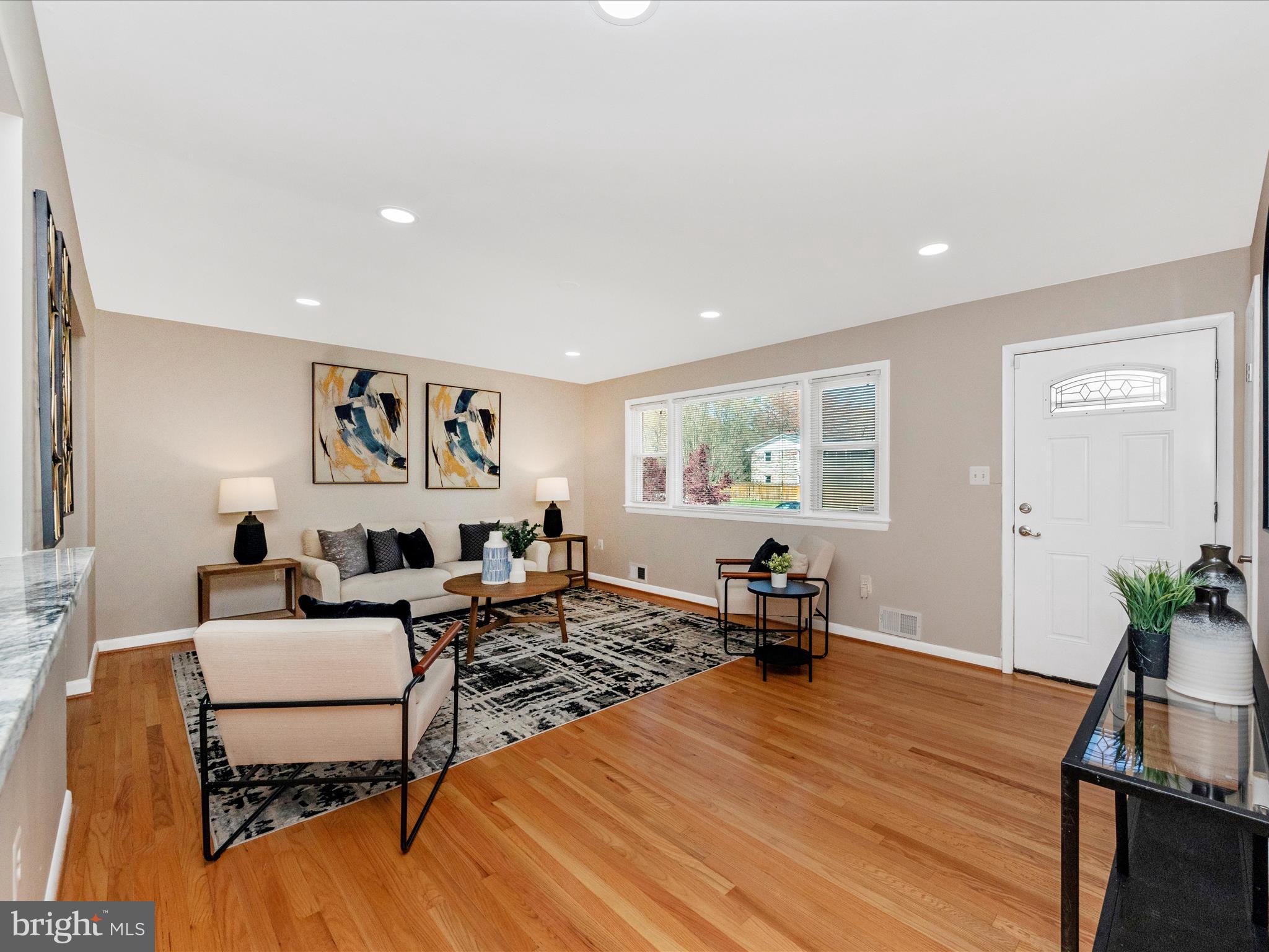 SURRATTS GARDENS - Residential