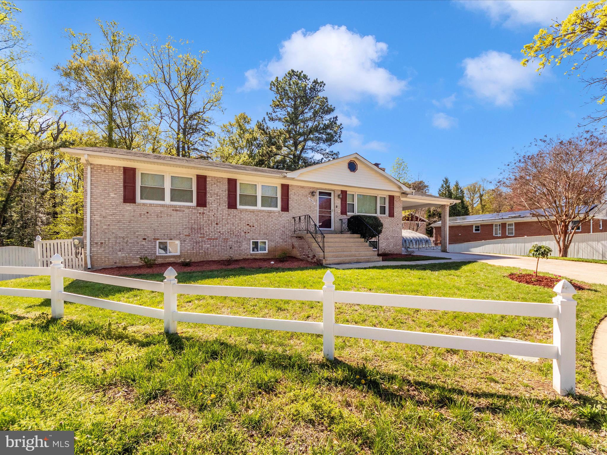 SURRATTS GARDENS - Residential