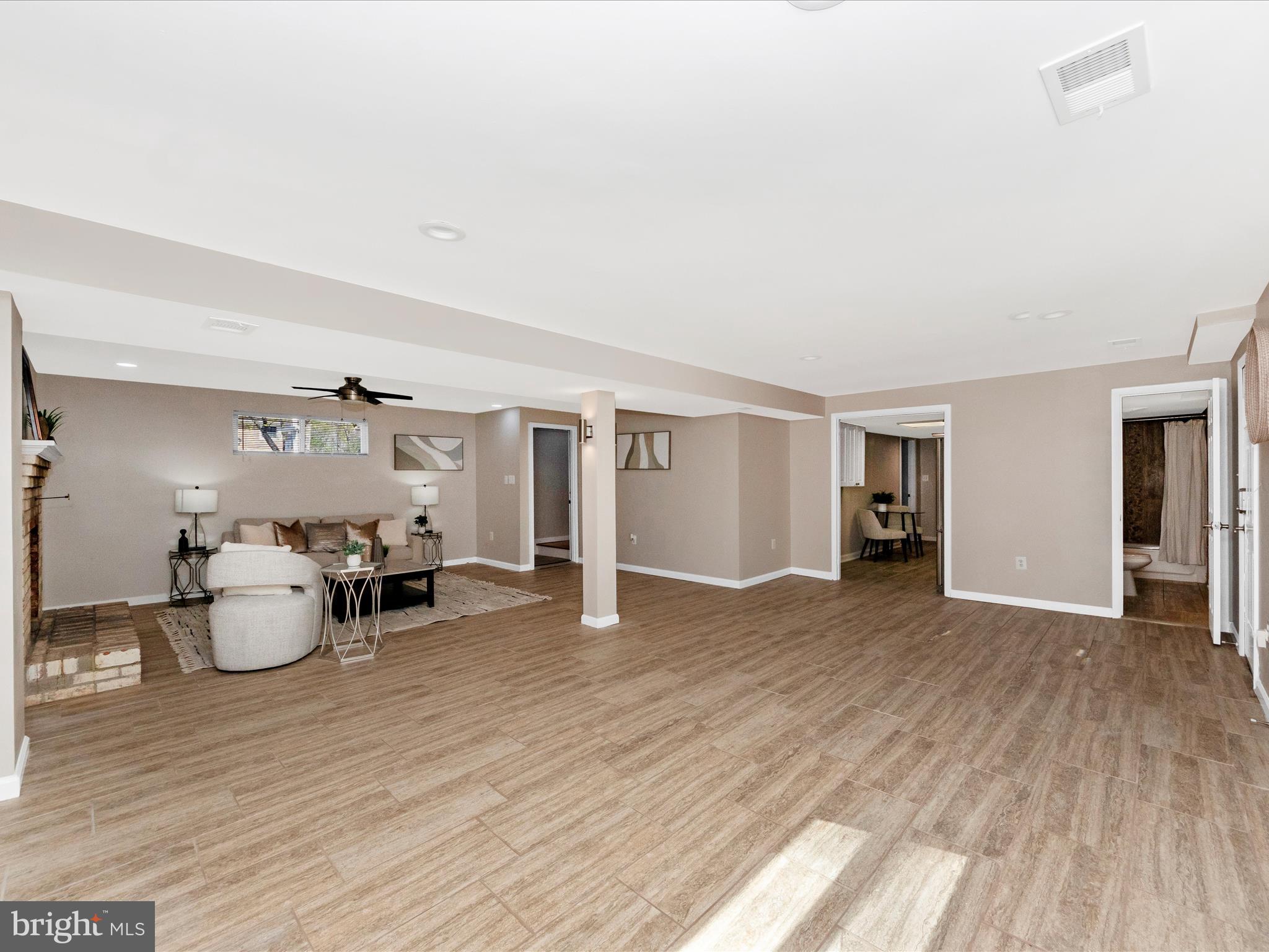 SURRATTS GARDENS - Residential