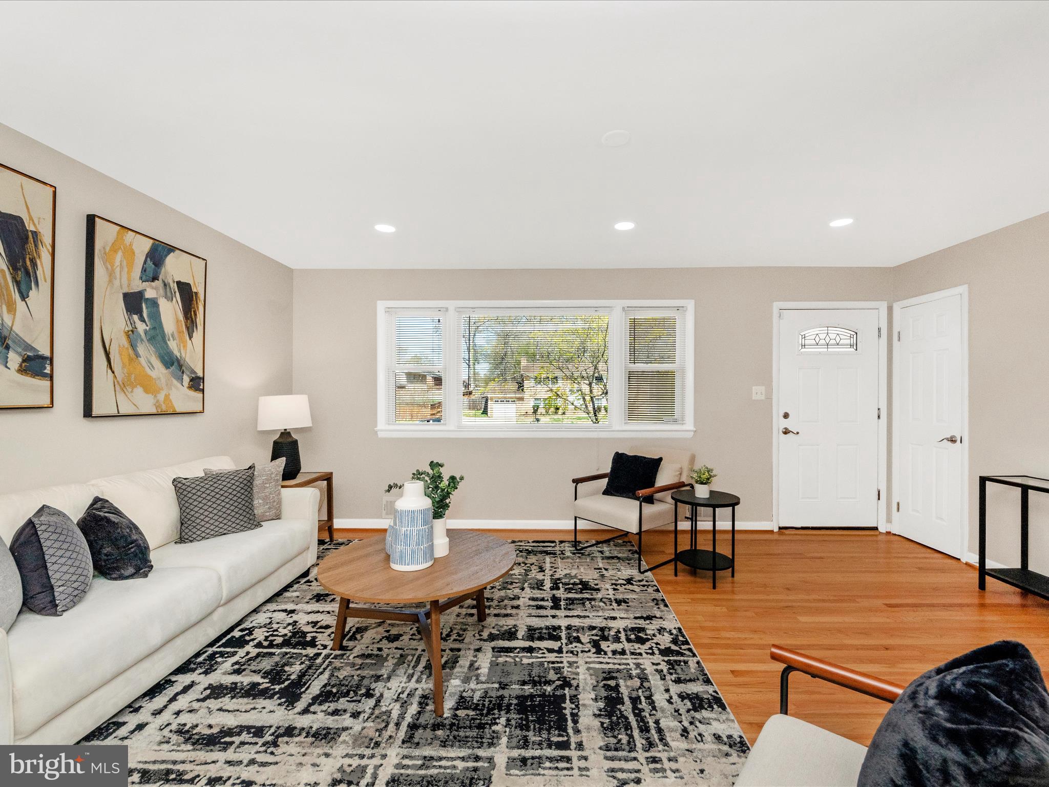 SURRATTS GARDENS - Residential