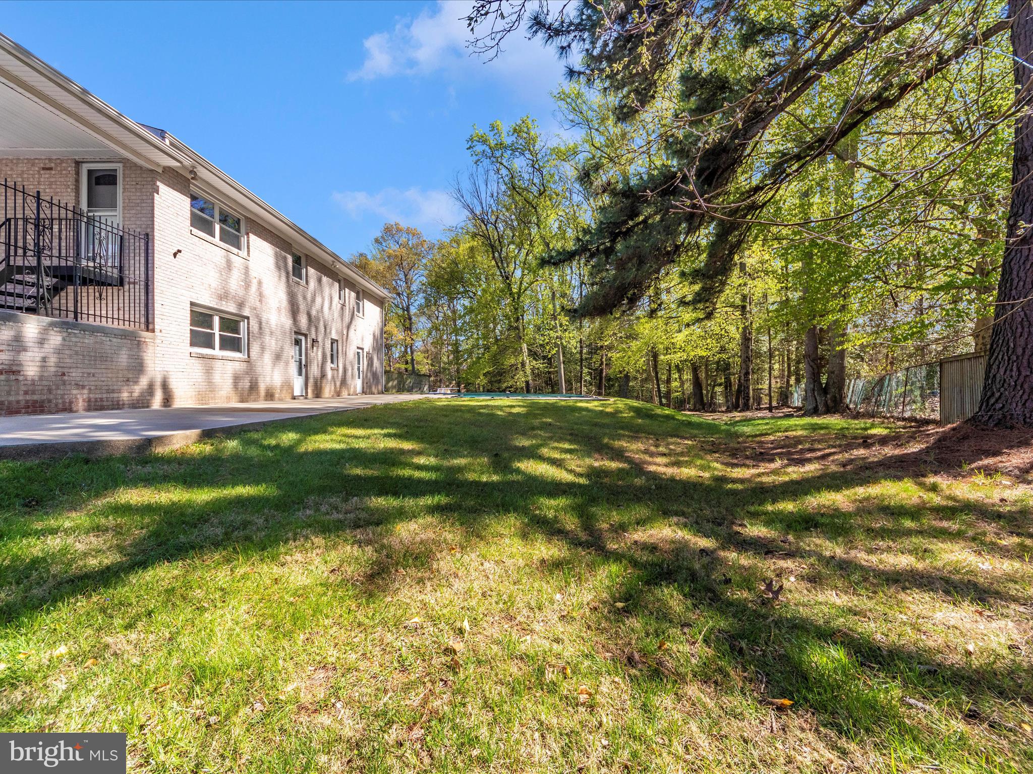 SURRATTS GARDENS - Residential