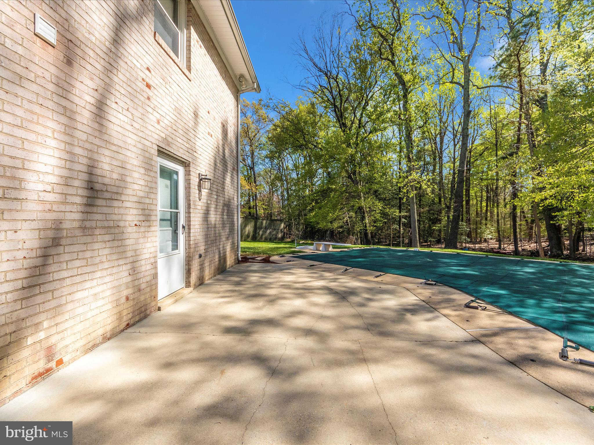 SURRATTS GARDENS - Residential