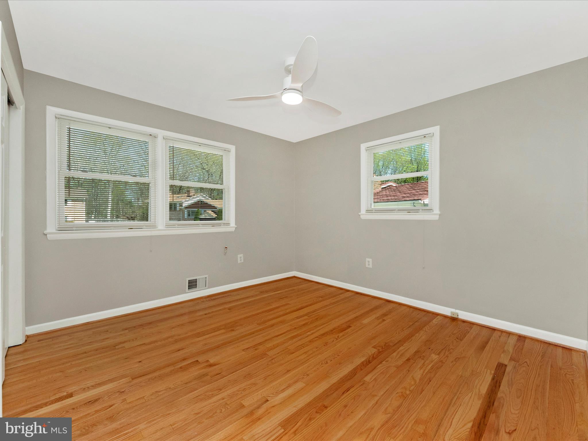 SURRATTS GARDENS - Residential