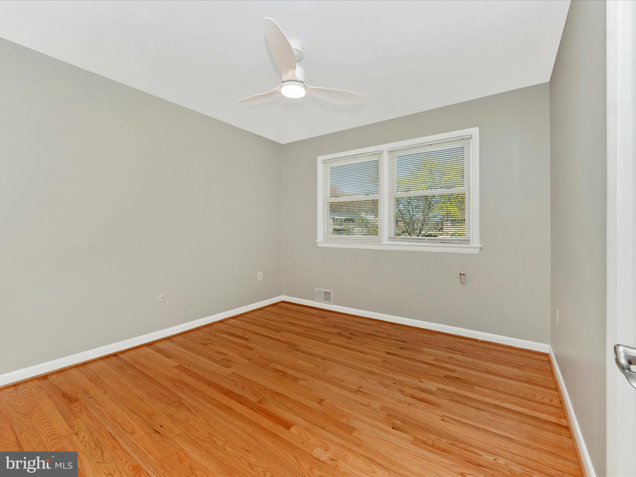 SURRATTS GARDENS - Residential