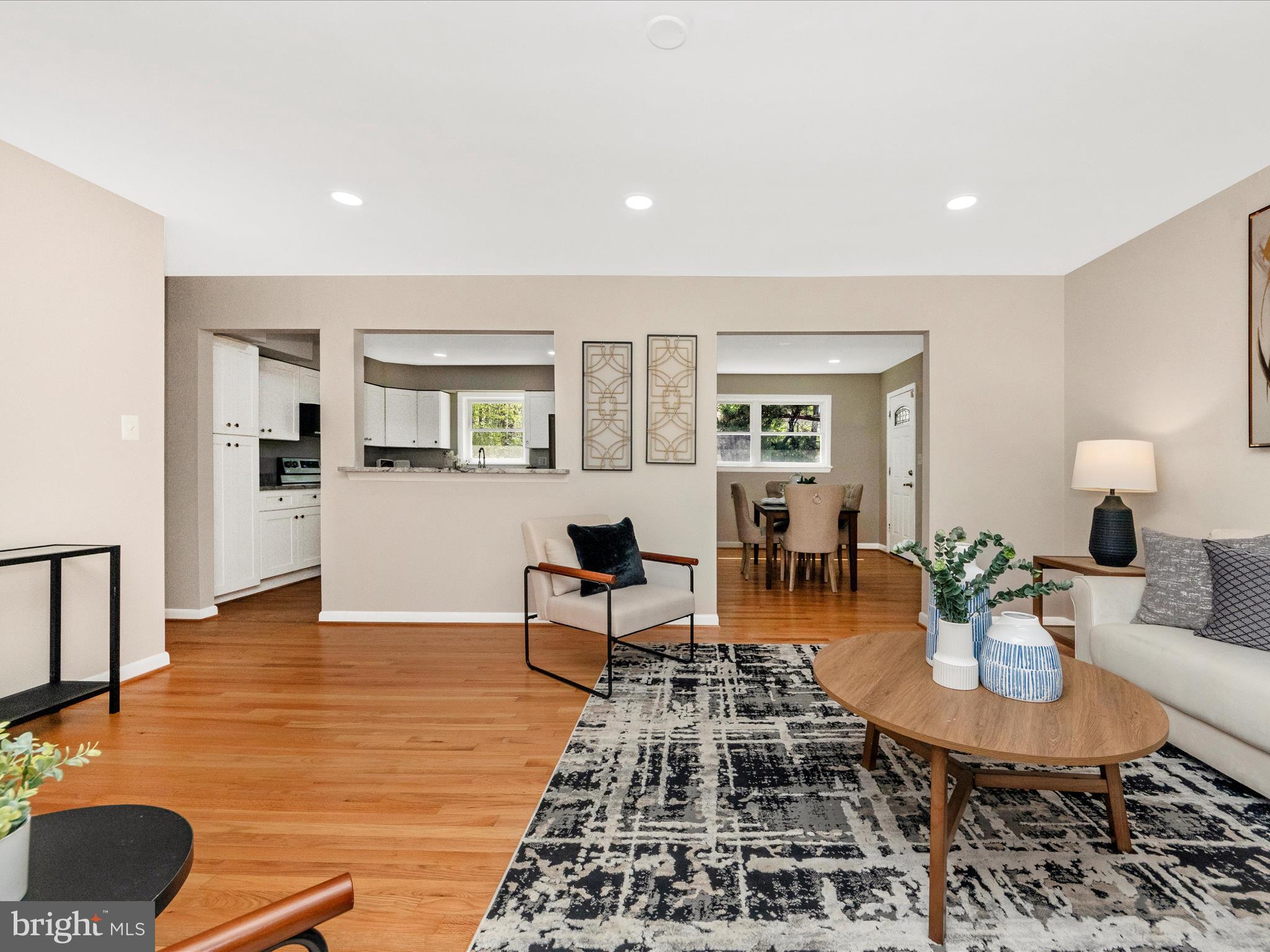 SURRATTS GARDENS - Residential