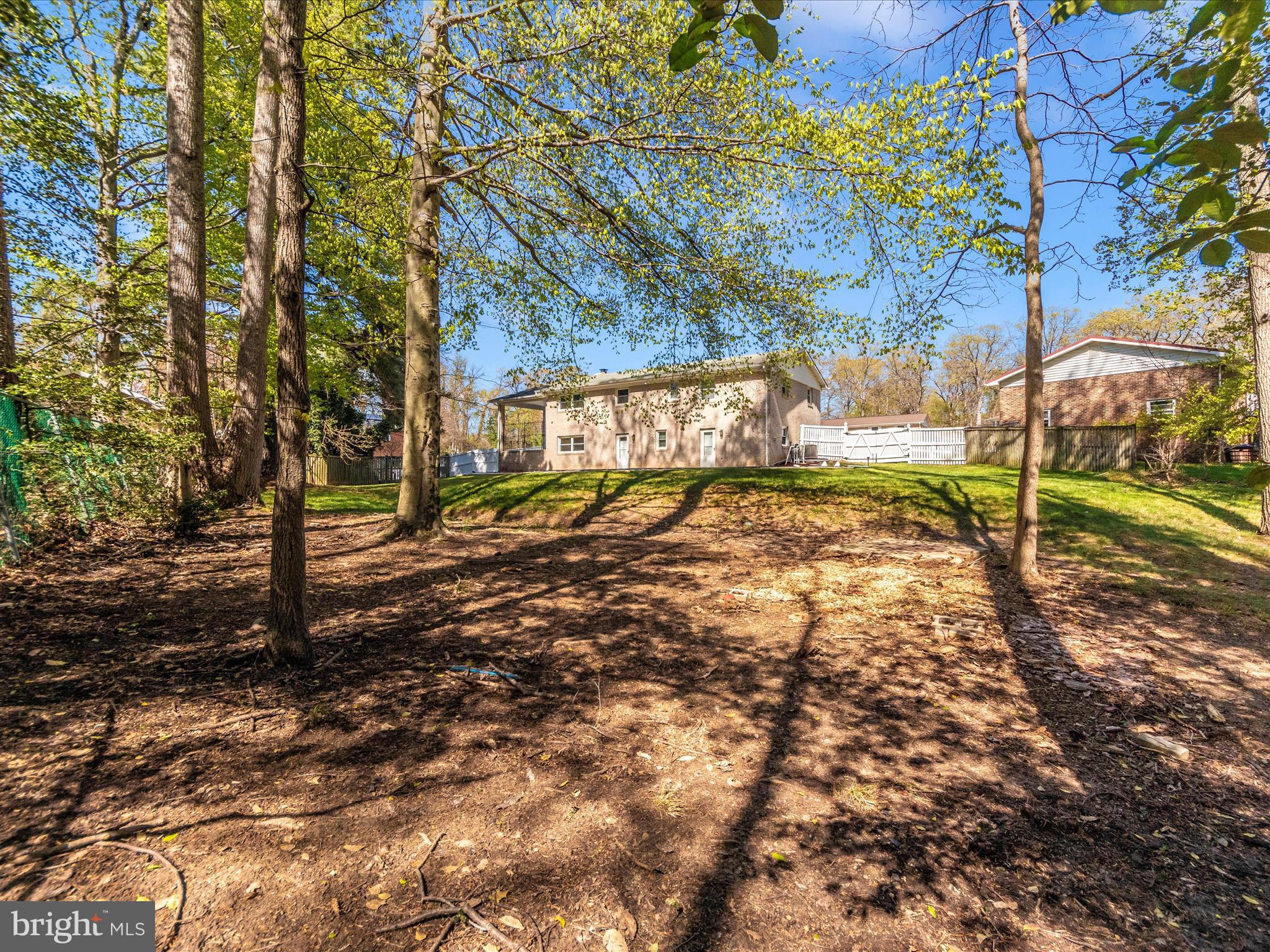 SURRATTS GARDENS - Residential