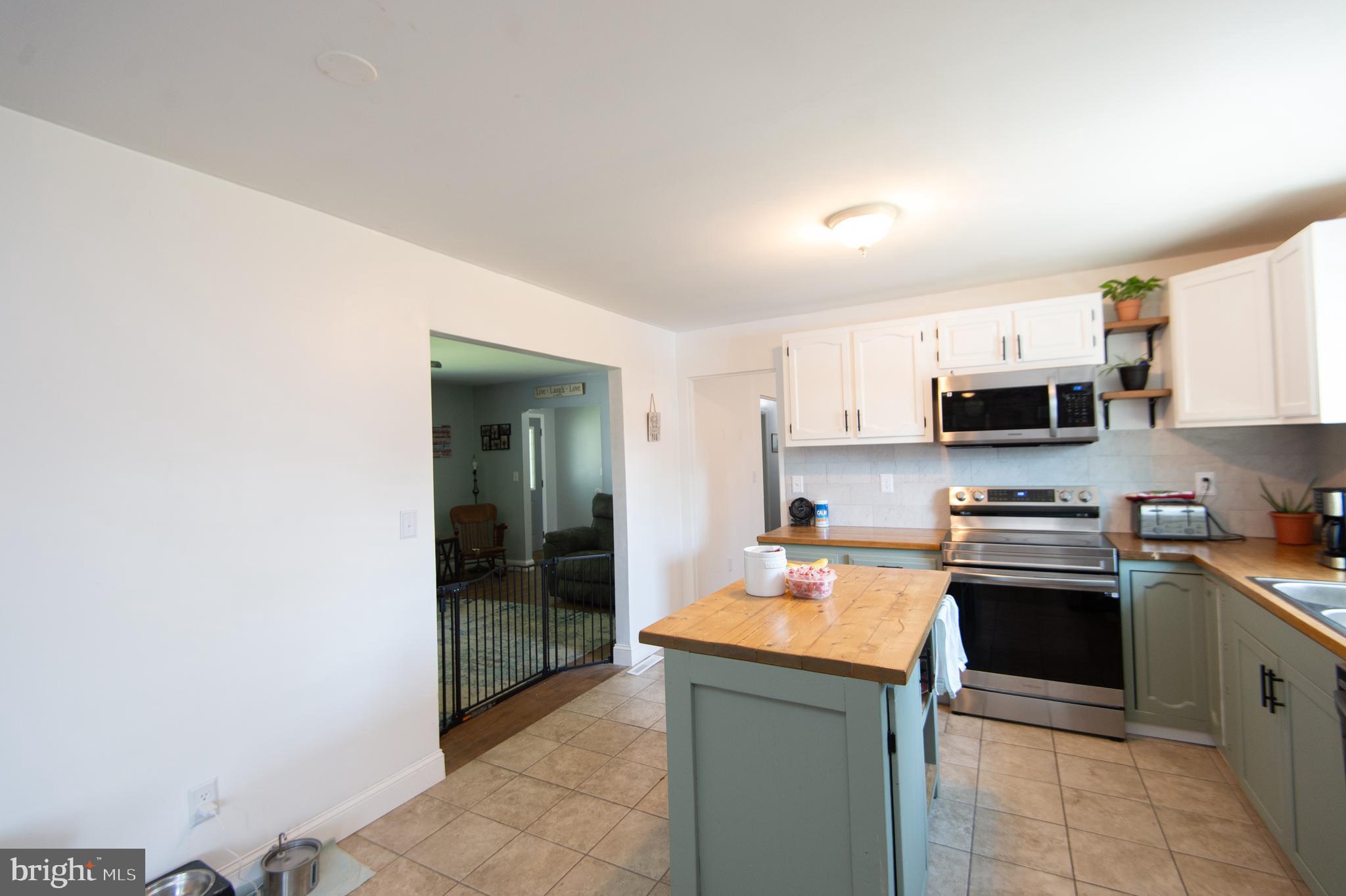 3 MERRYWEATHER DRIVE