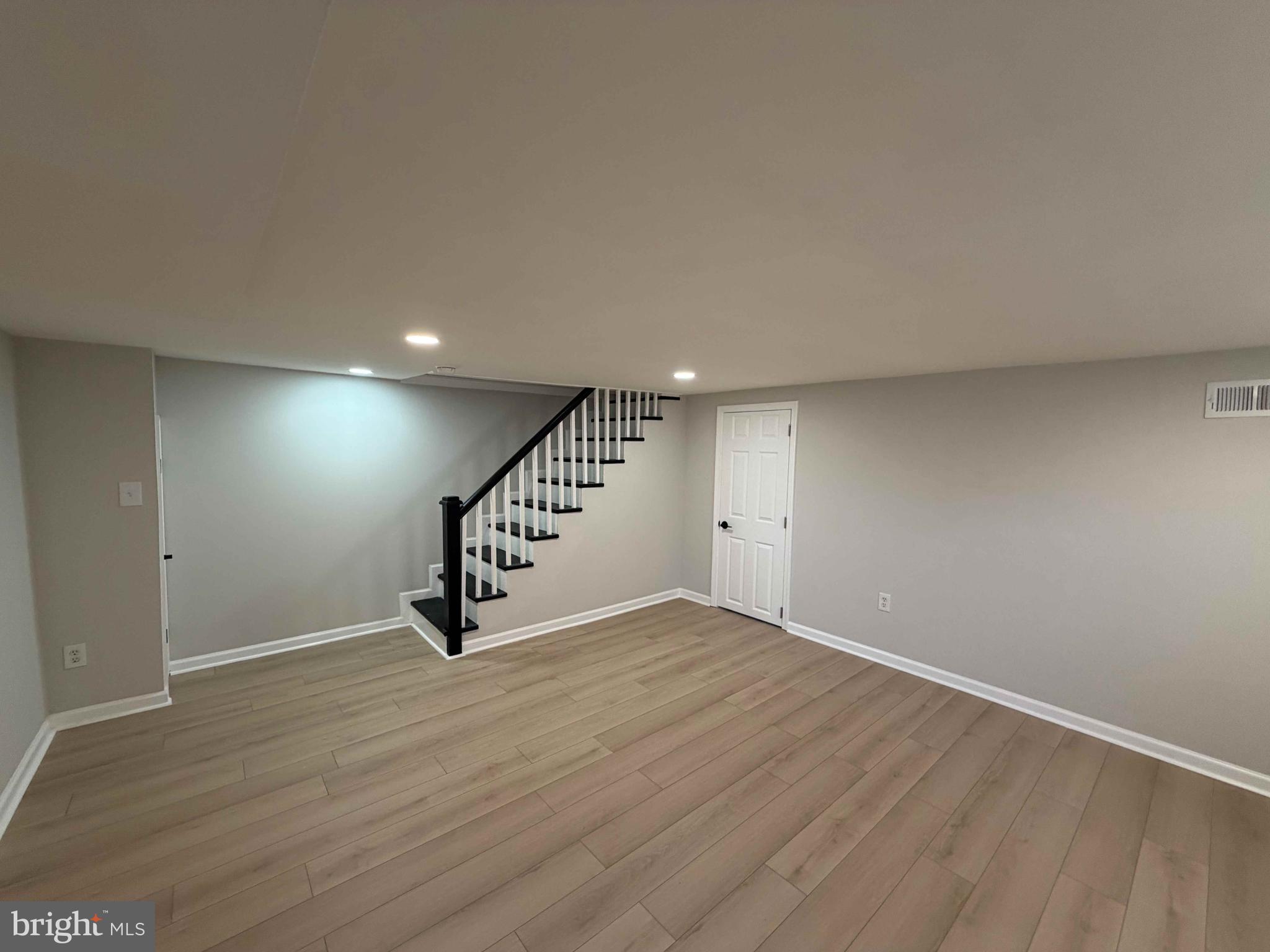 NORTHWOOD - Residential