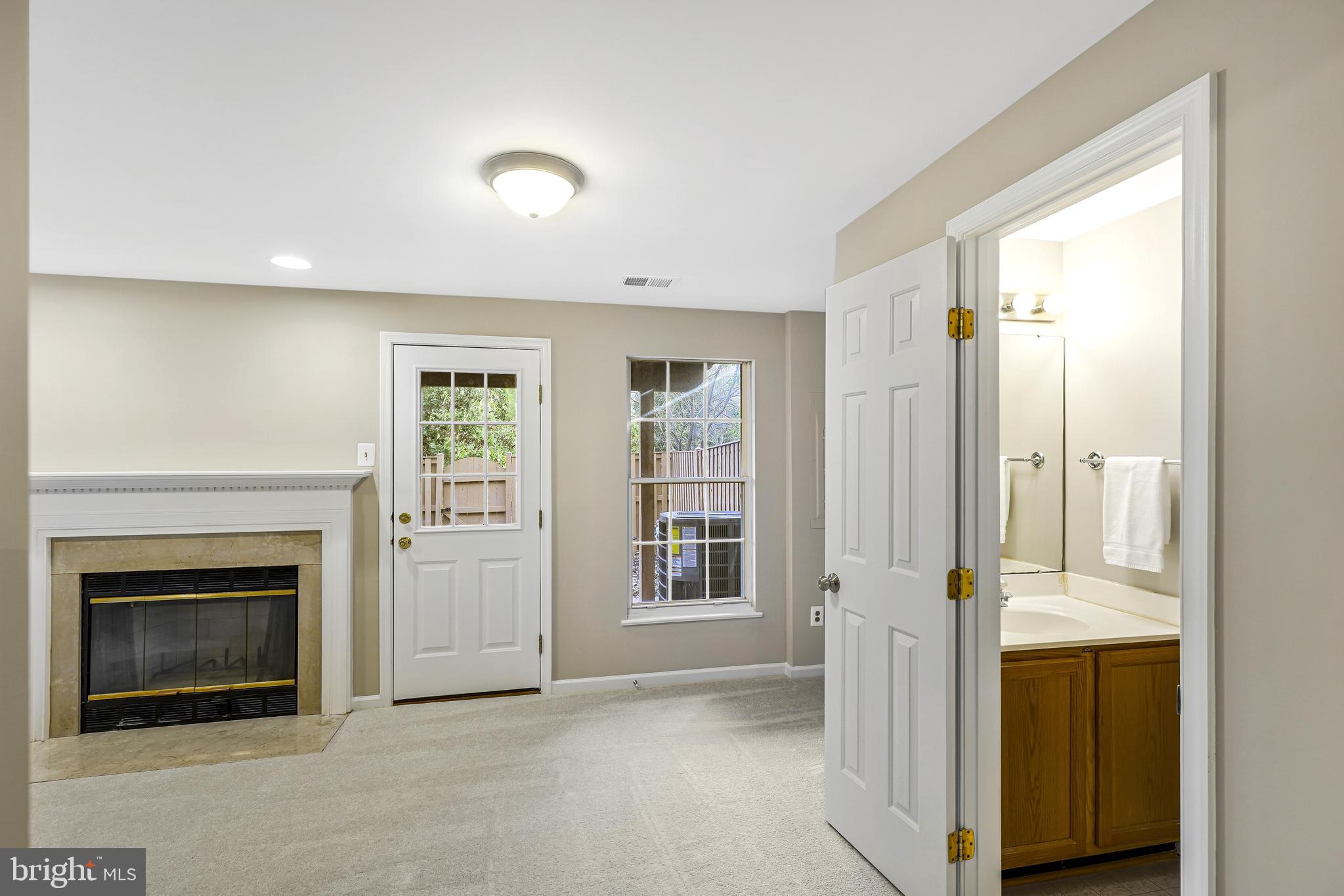 MADRILLON SPRINGS - Residential