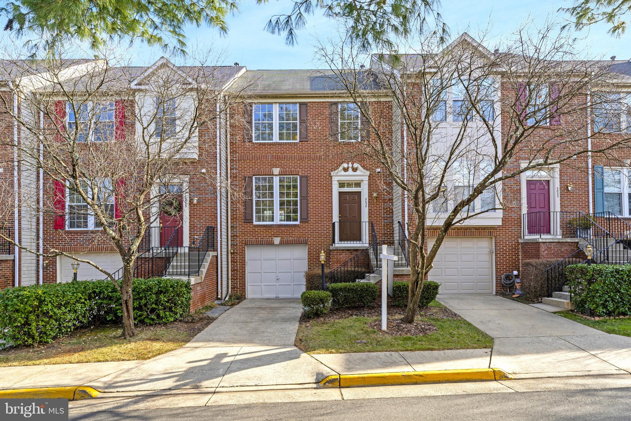 MADRILLON SPRINGS - Residential