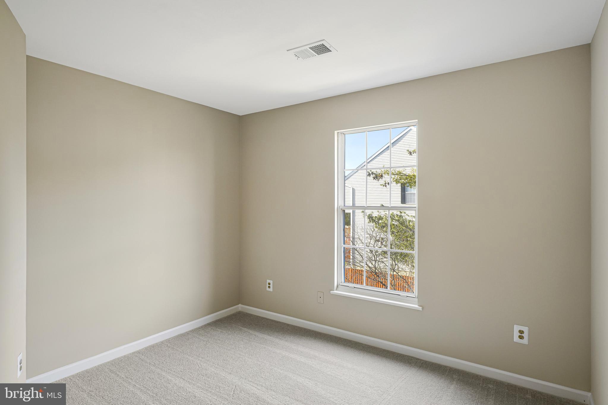 MADRILLON SPRINGS - Residential