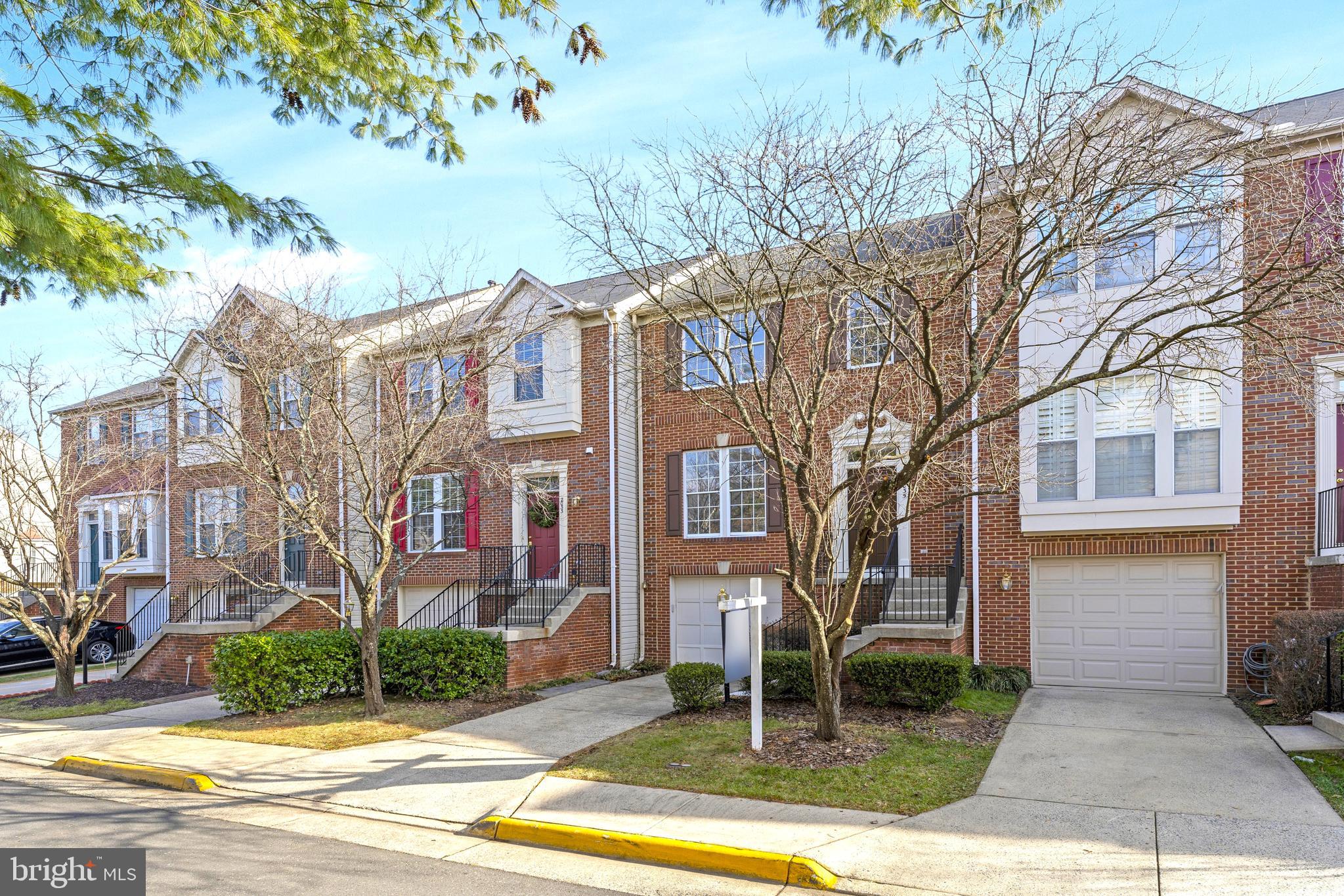 MADRILLON SPRINGS - Residential