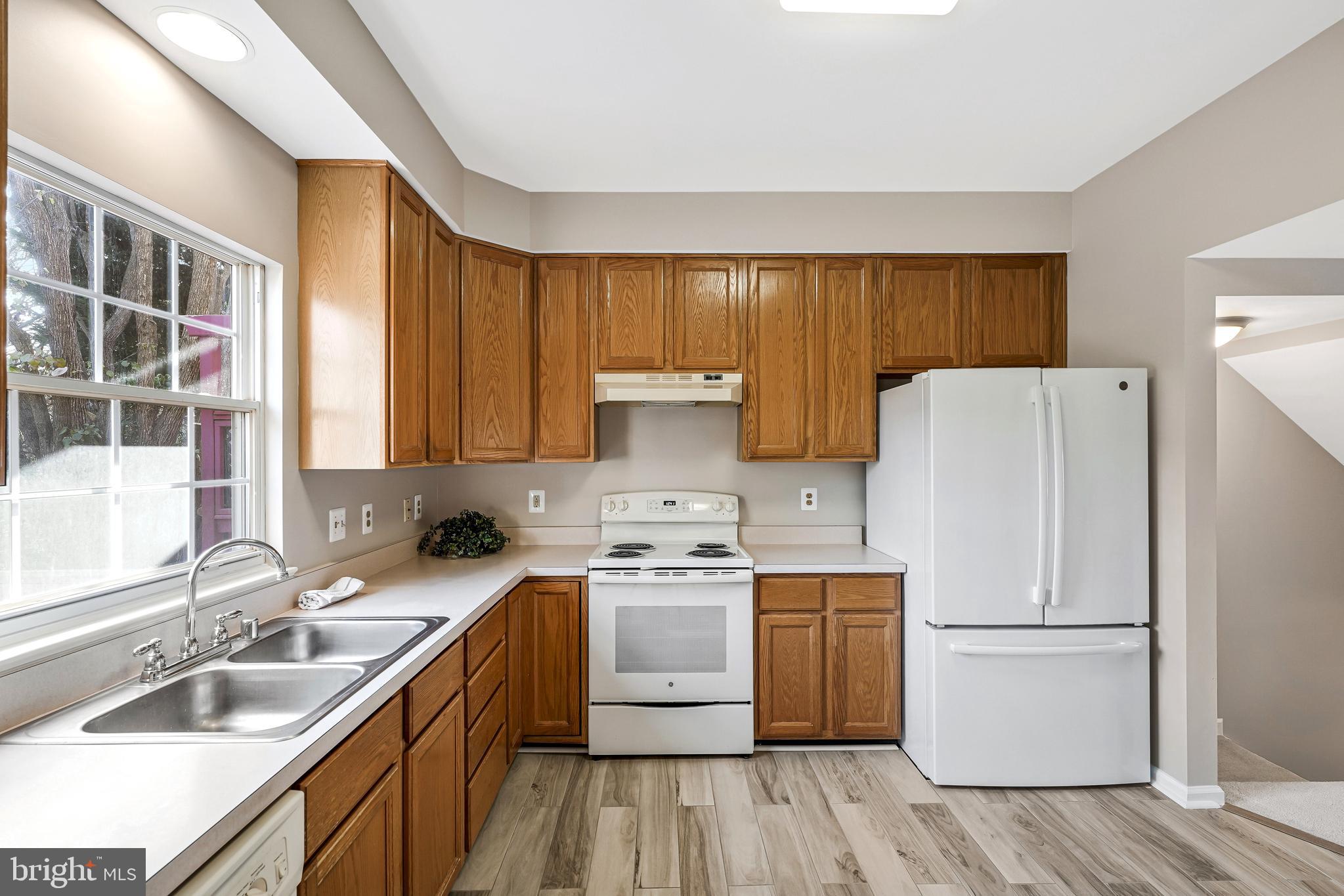 MADRILLON SPRINGS - Residential