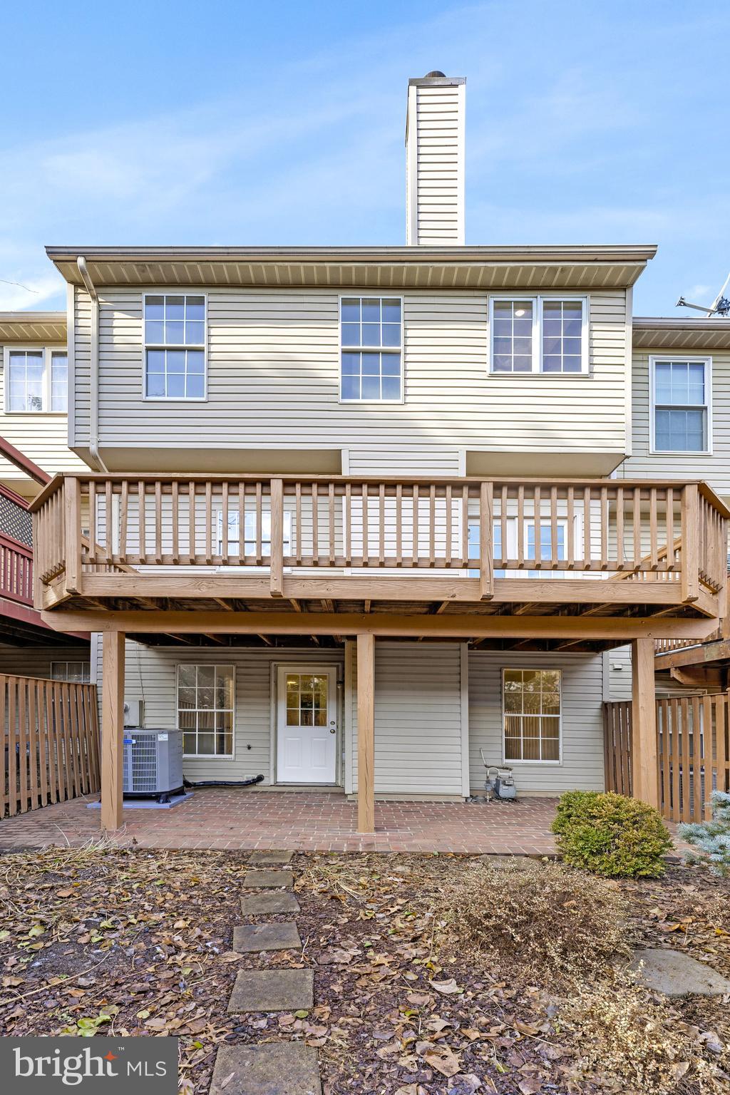 MADRILLON SPRINGS - Residential