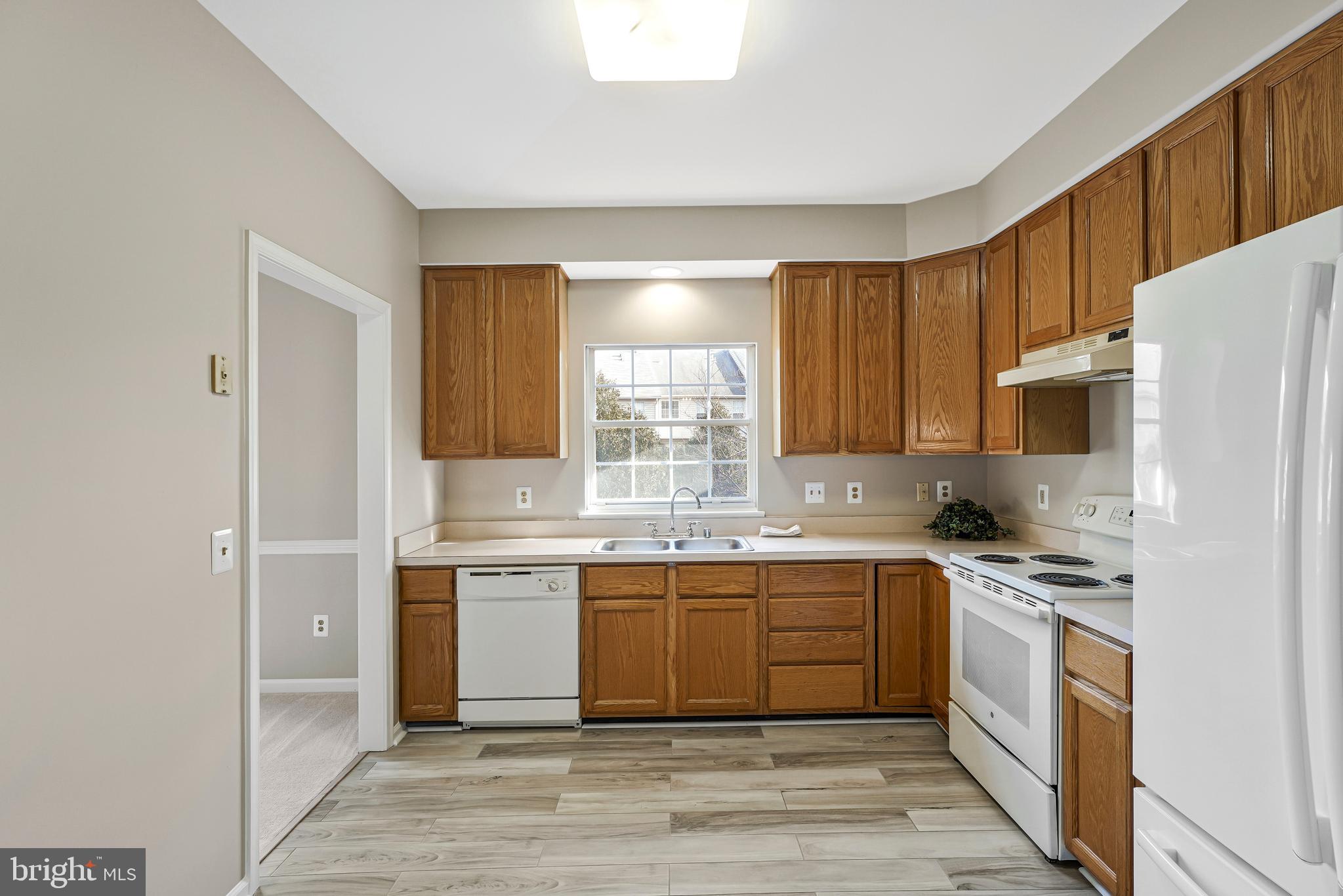 MADRILLON SPRINGS - Residential