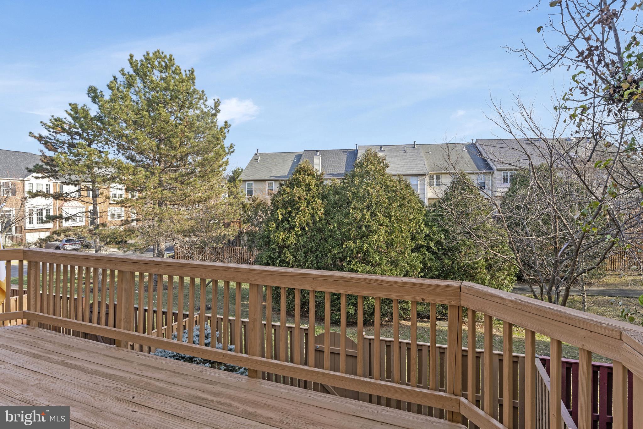 MADRILLON SPRINGS - Residential