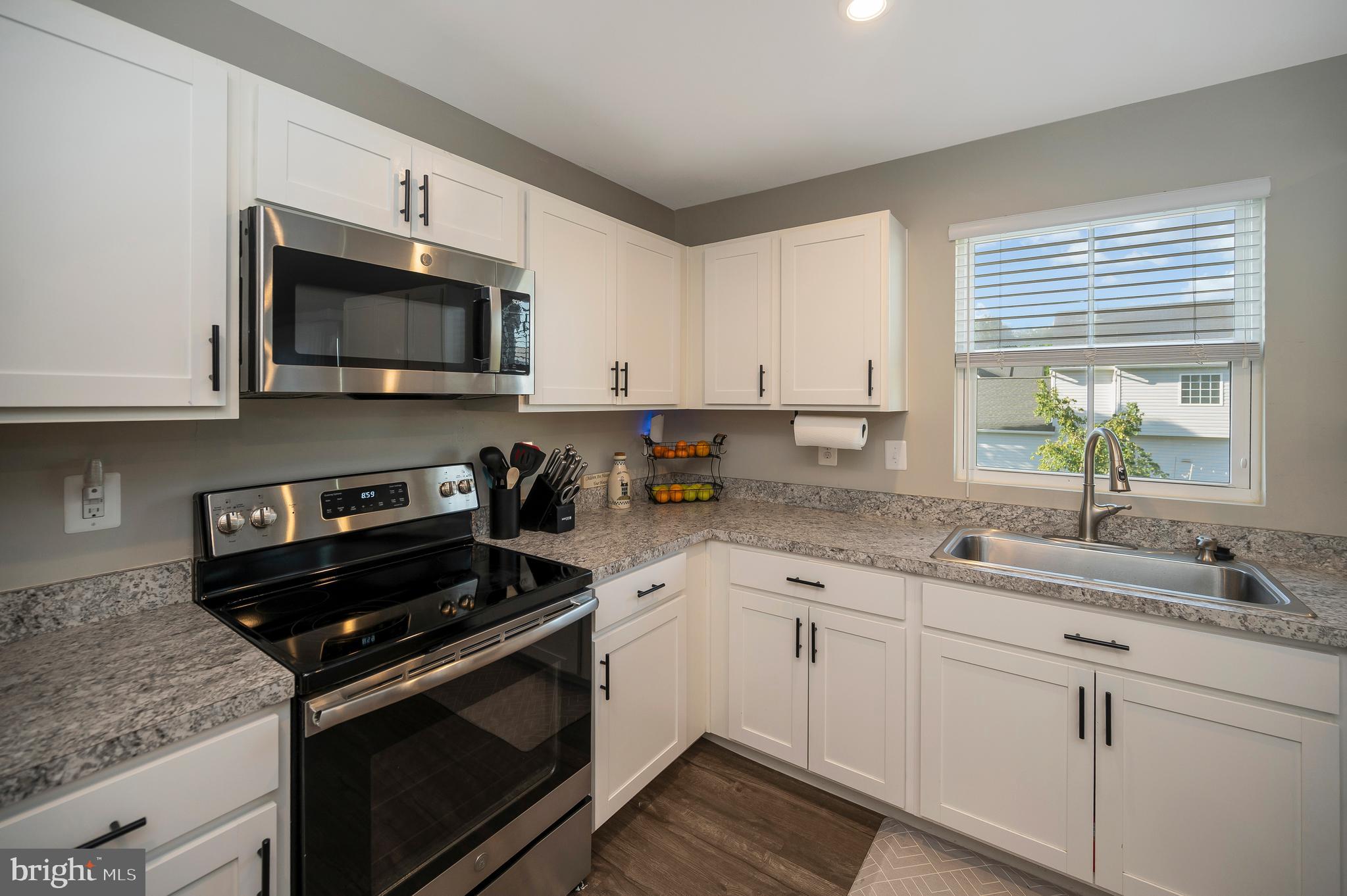 WILDERNESS SHORES - Residential