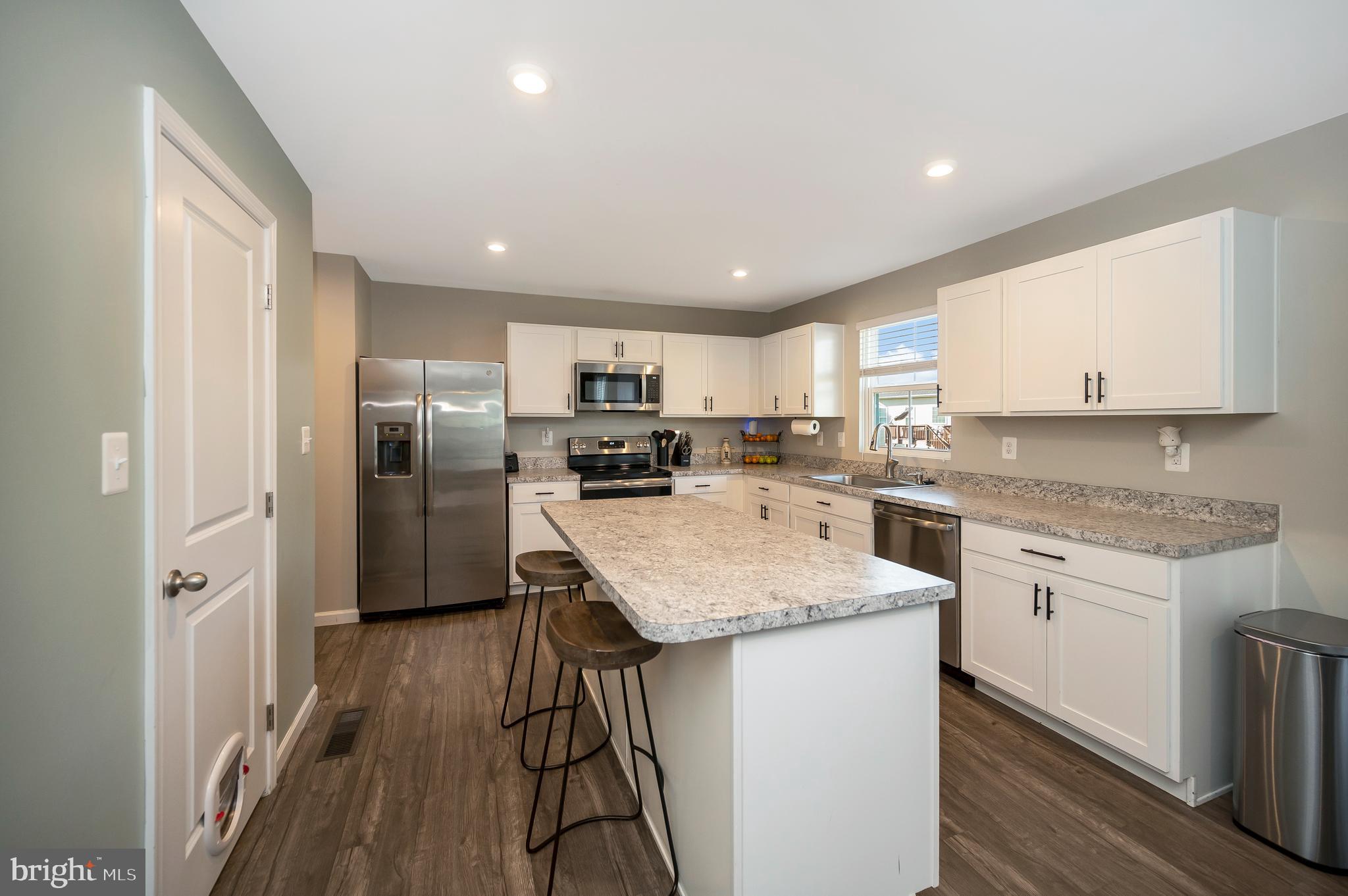 WILDERNESS SHORES - Residential