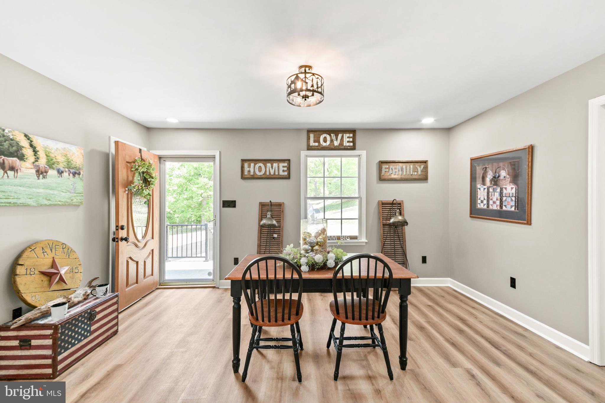 KEEDYSVILLE - Residential