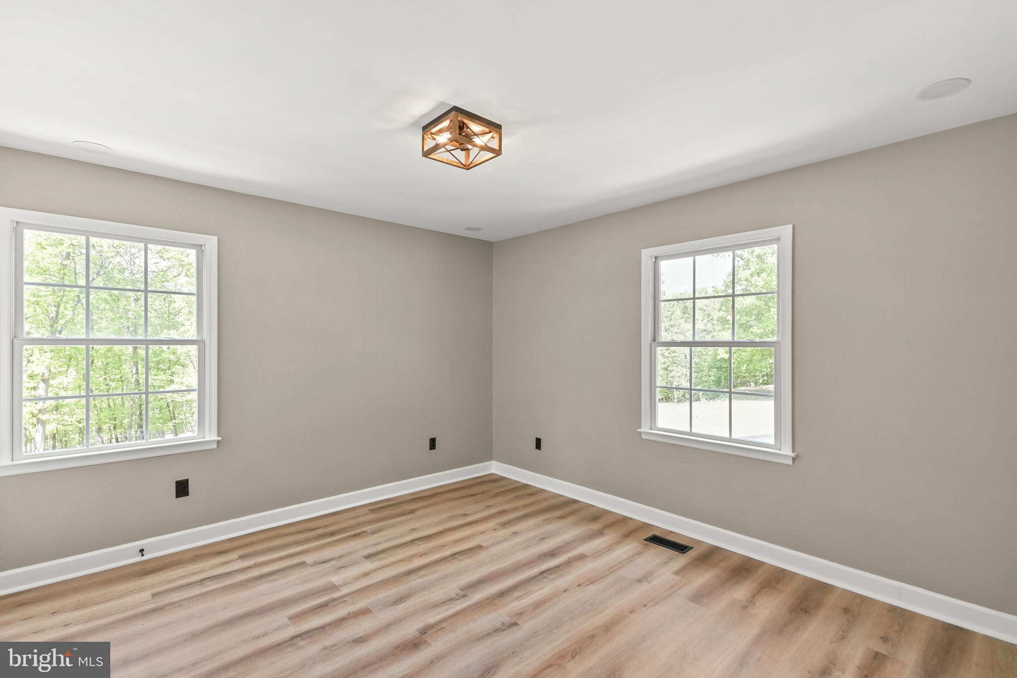 KEEDYSVILLE - Residential