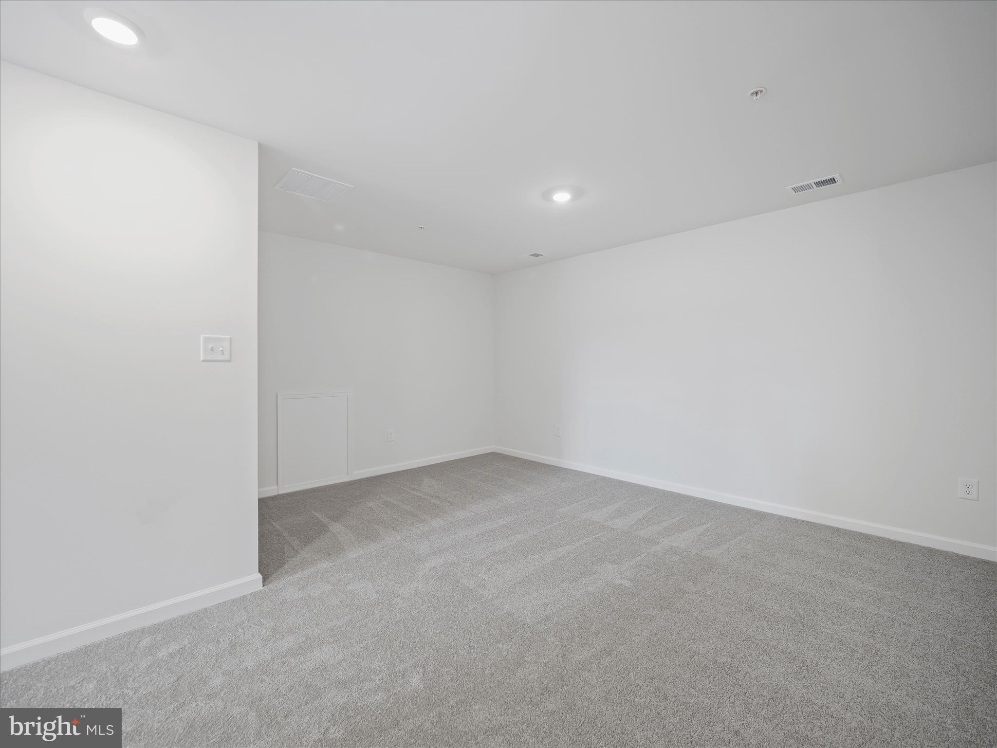 CORTLAND VILLAS - Residential