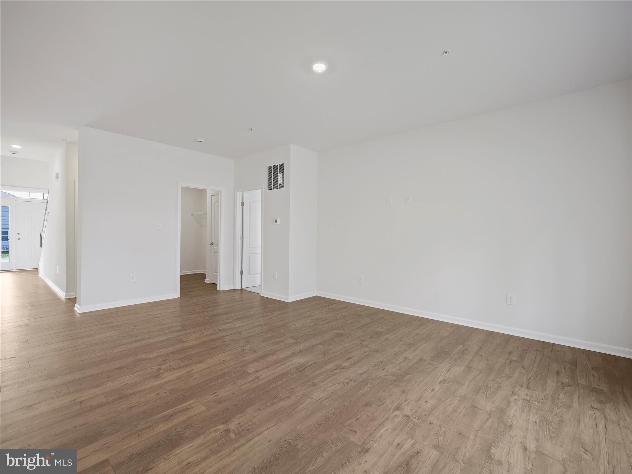 CORTLAND VILLAS - Residential