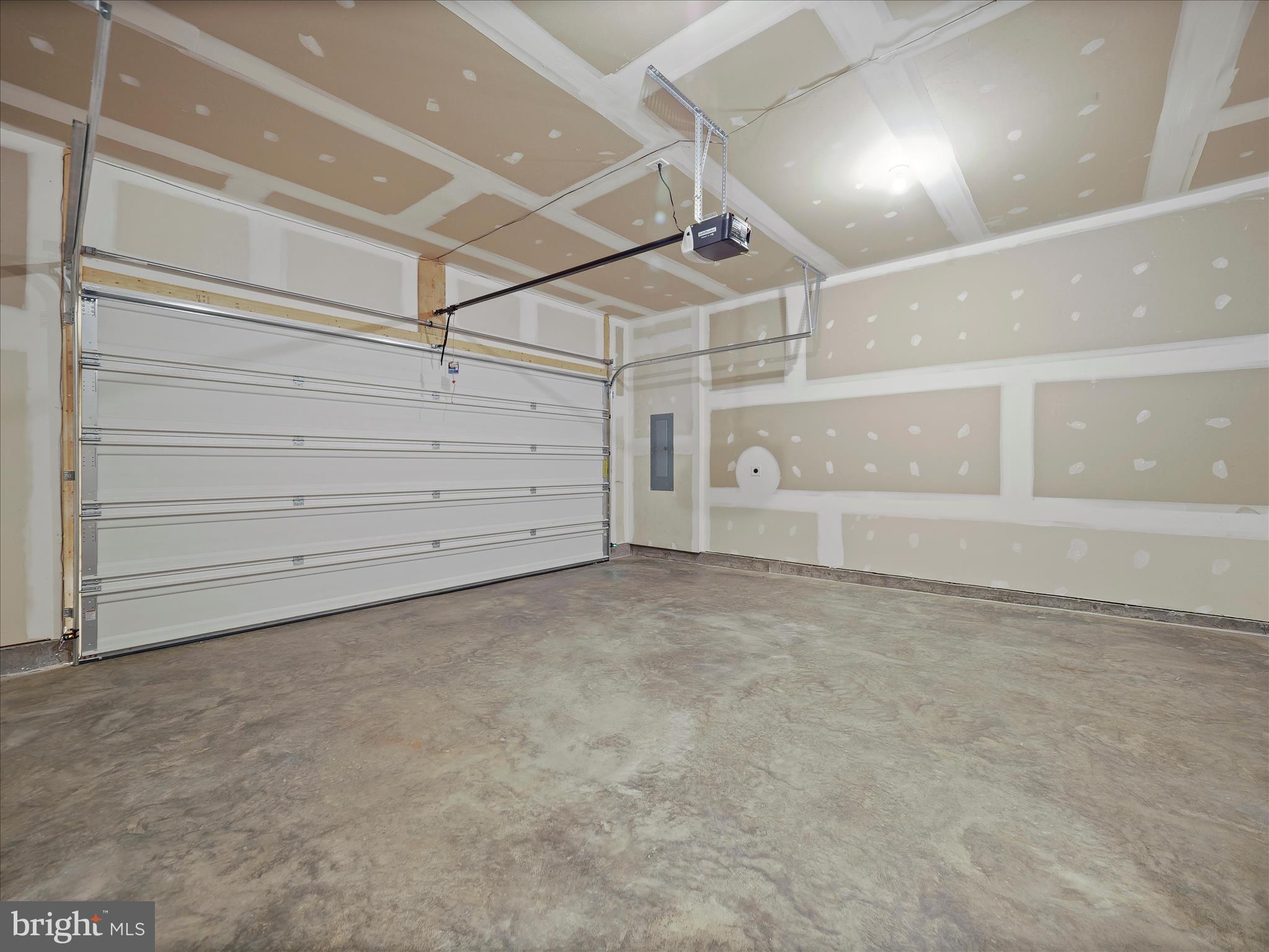 CORTLAND VILLAS - Residential