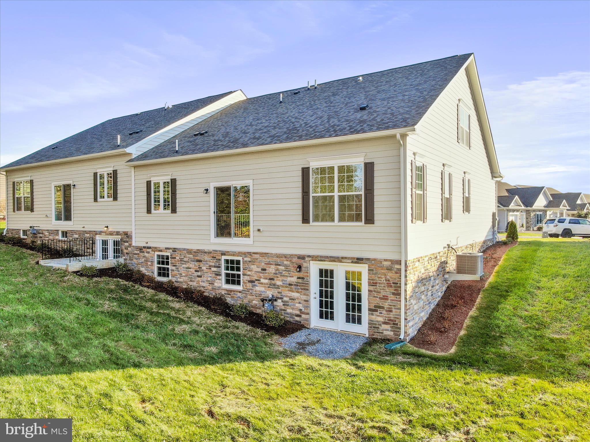 CORTLAND VILLAS - Residential